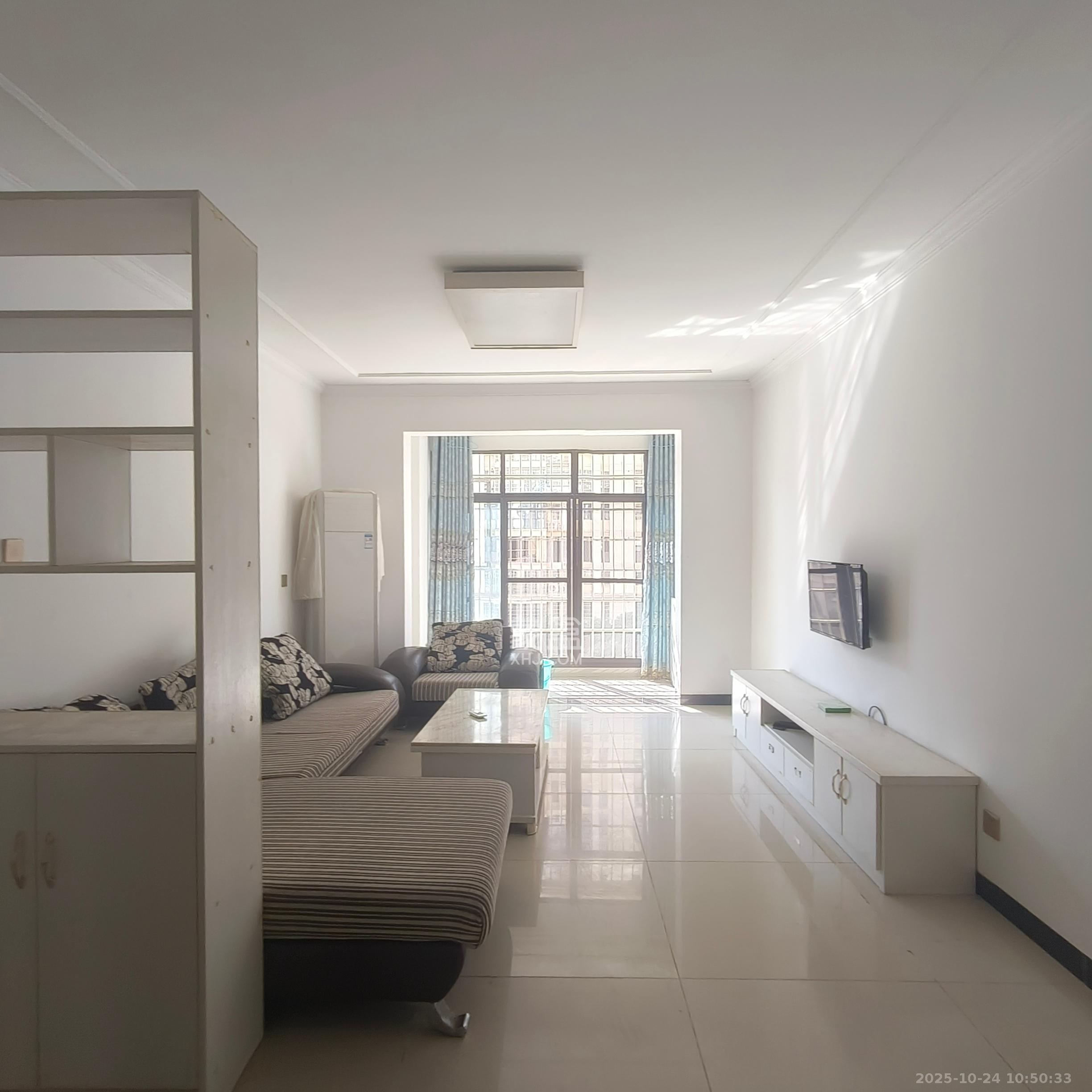 和康园小区  2室1厅1卫    1700.0元/月 和康园小区  2室1厅1卫    1700.0元/月室内图