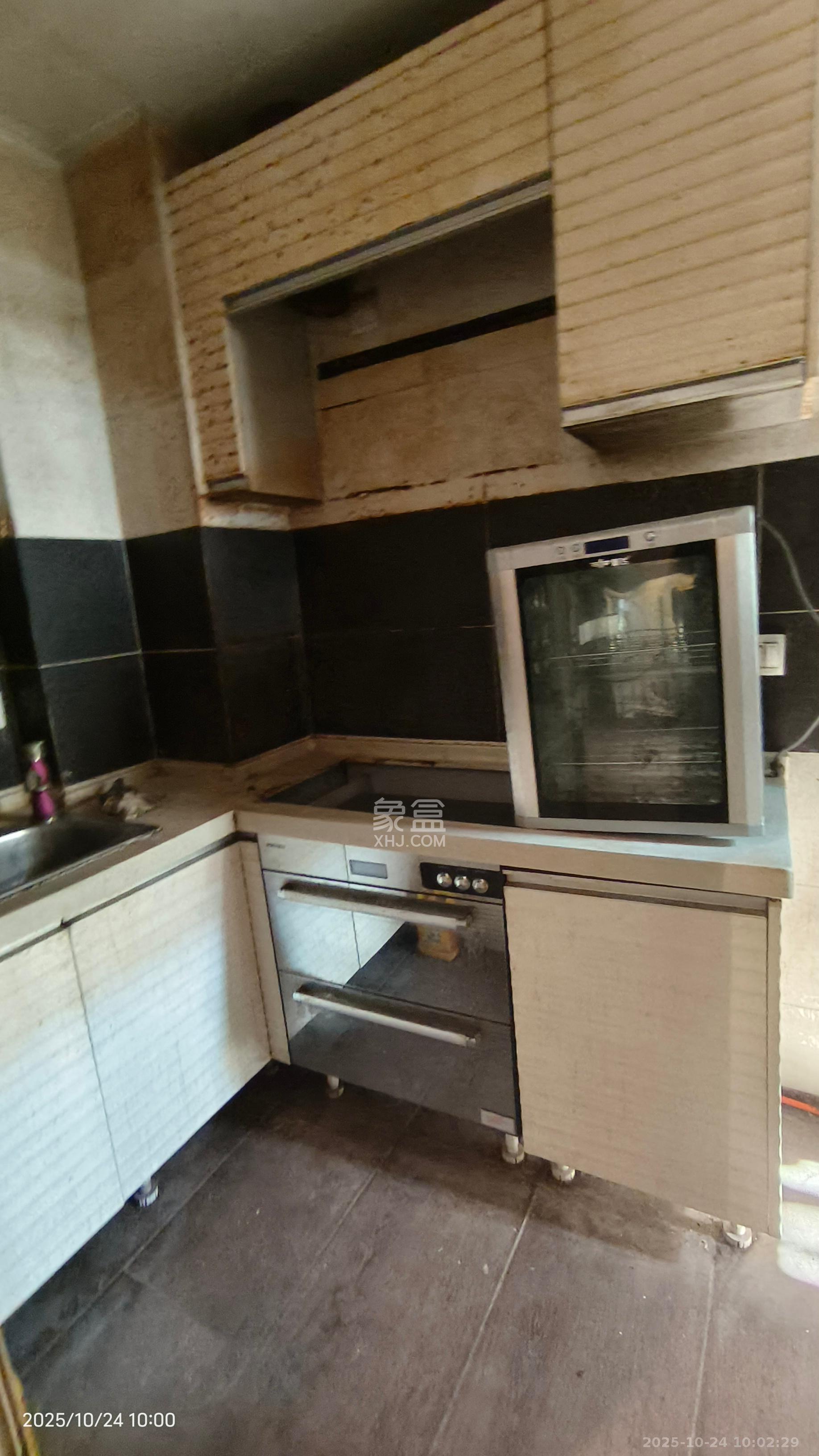 白沙晶城  1室1厅1卫    1800.0元/月 白沙晶城  1室1厅1卫    1800.0元/月室内图