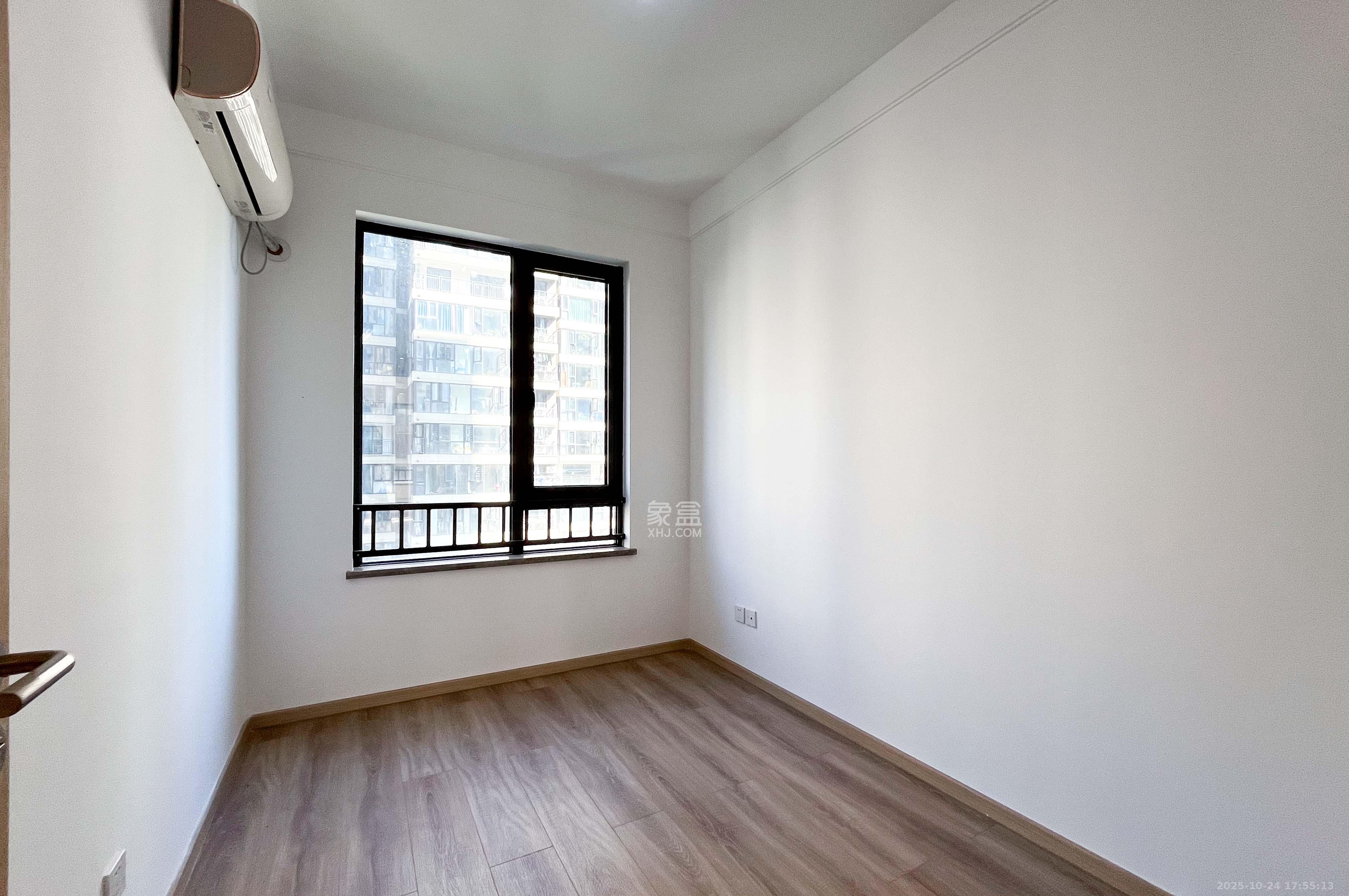 梅溪湖玺悦（新城金茂梦想玺悦）  4室2厅2卫    172.0万其他