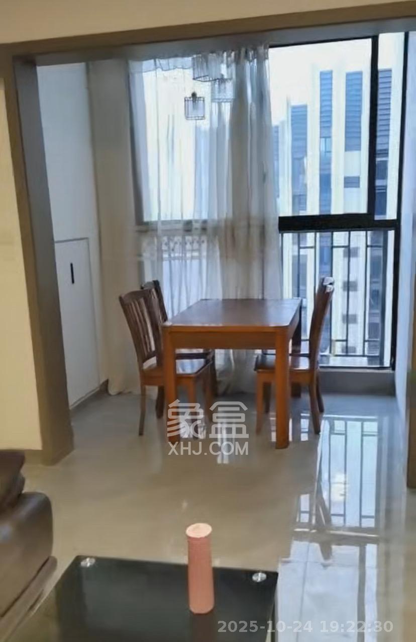 怡海星城  1室1厅1卫    350.0元/月室内图1