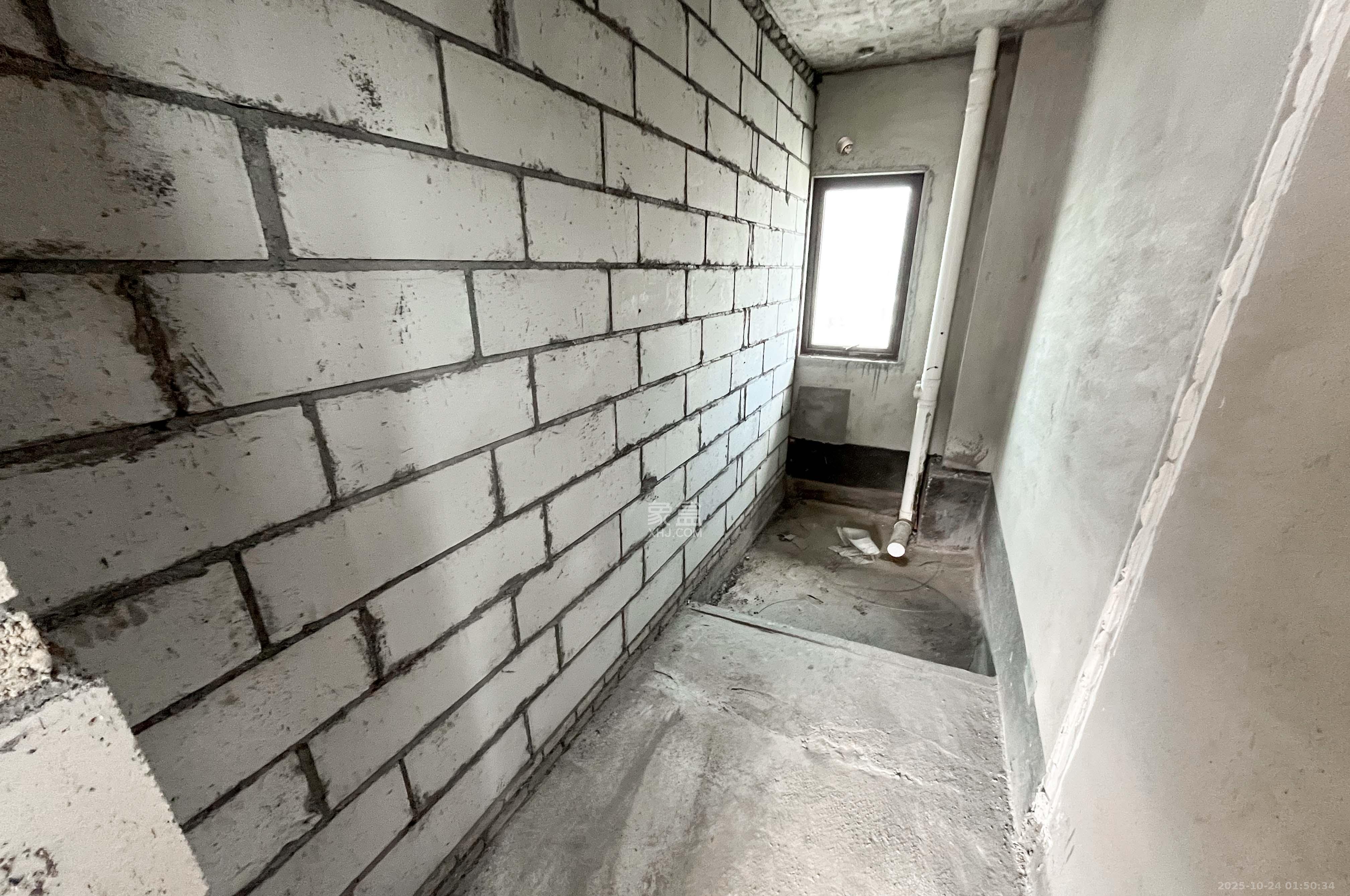 祥源森林之光  5室2厅3卫    288.0万其他