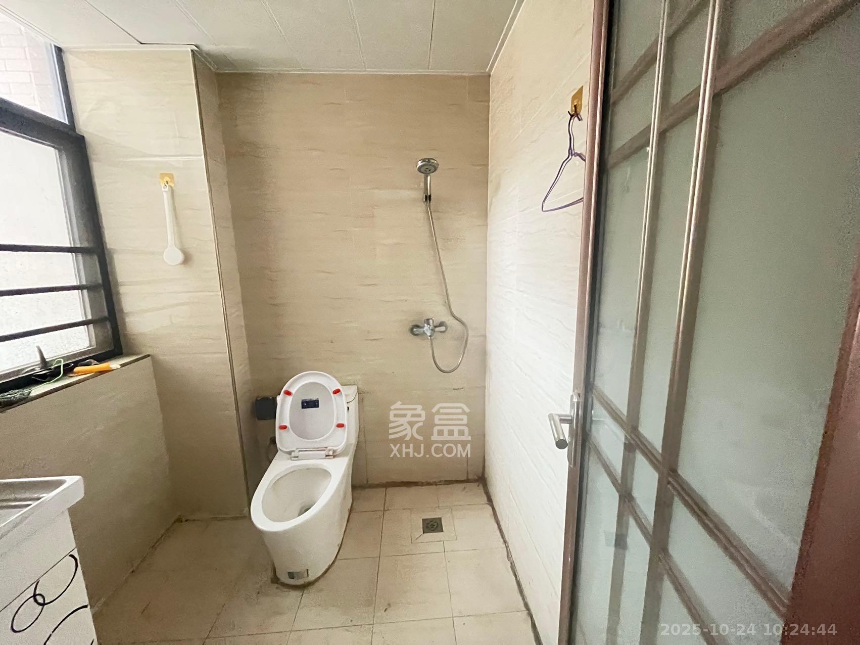 中南红领邦(红星嘉和苑) 3室2厅1卫 1800.0元/月 中南红领邦(红星嘉和苑) 3室2厅1卫 1800.0元/月室内图