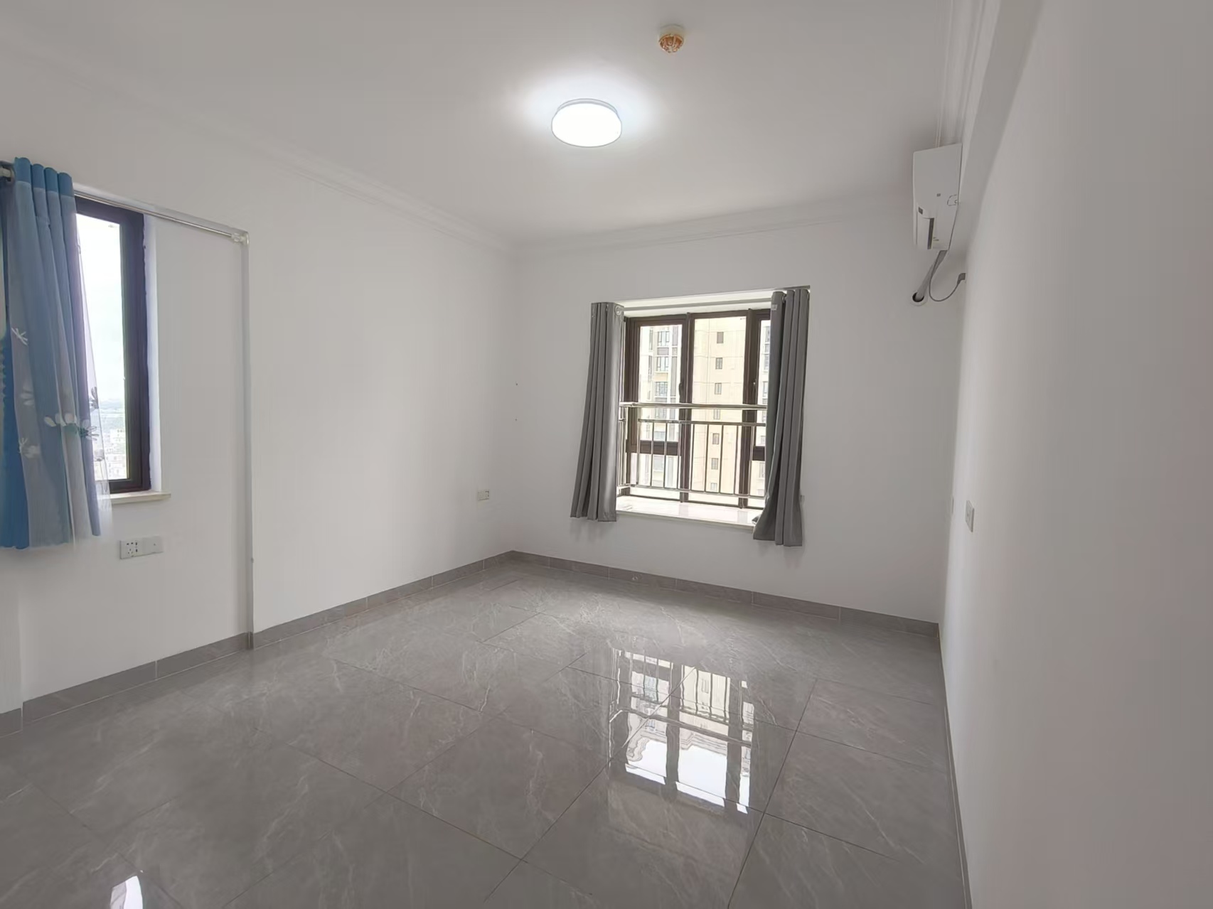 和风家园二期碧海居  3室2厅2卫    2500.0元/月室内图