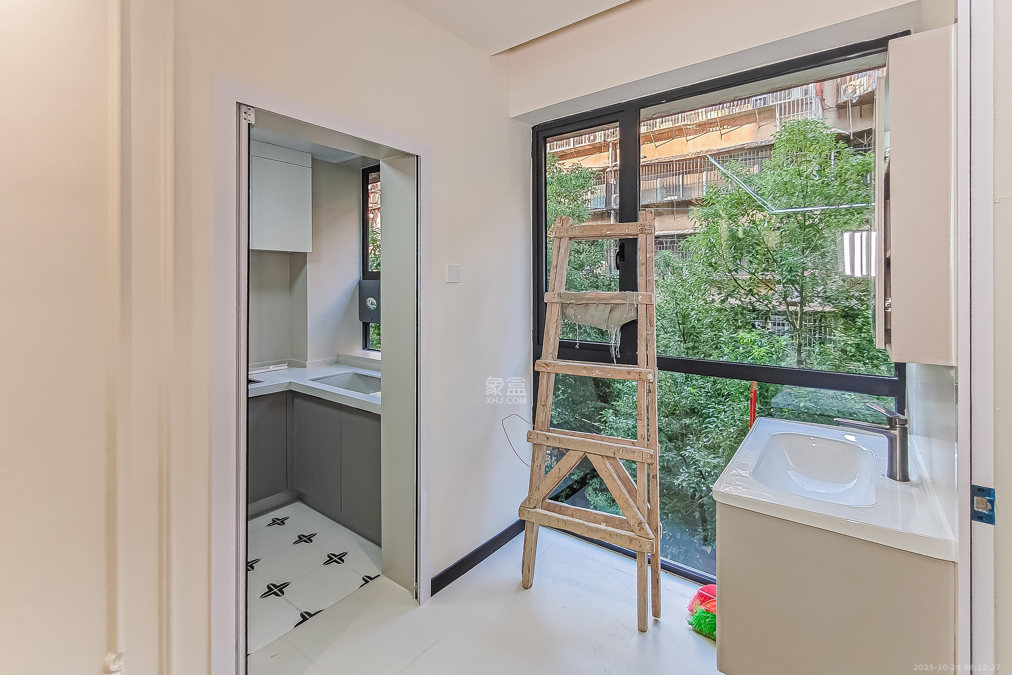 生资公司宿舍(雨花亭) 3室1厅1卫 48.8万 生资公司宿舍(雨花亭) 3室1厅1卫 48.8万阳台