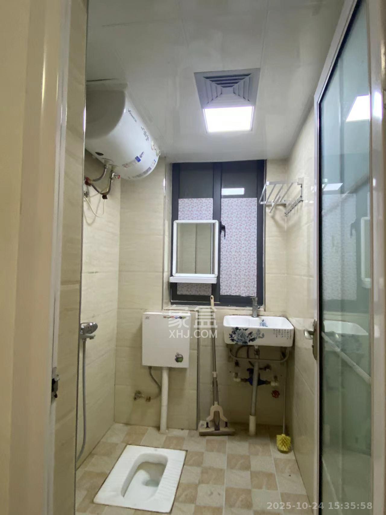 半山壹号  1室1厅1卫    800.0元/月 半山壹号  1室1厅1卫    800.0元/月室内图