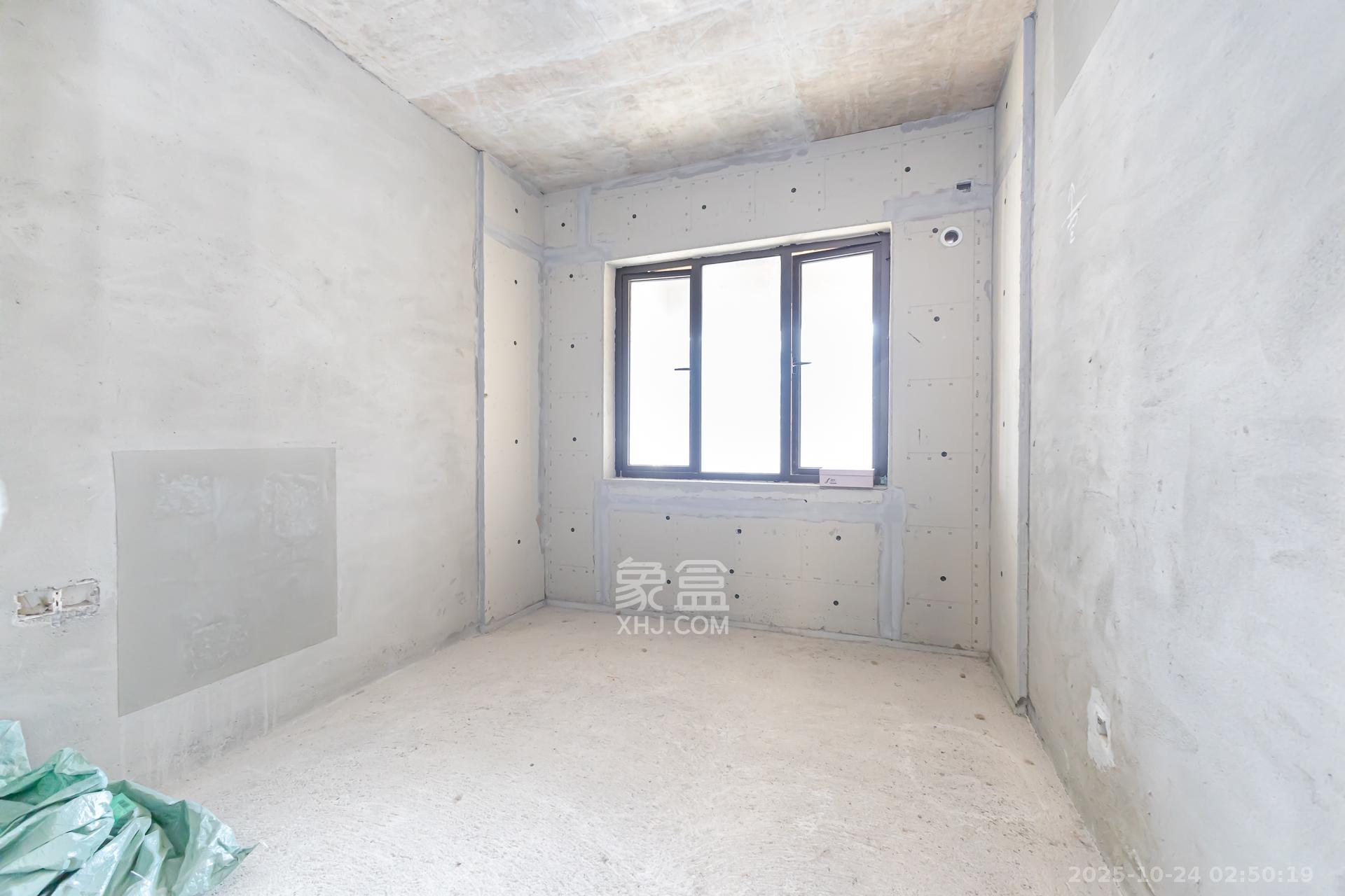 长燃润和天地（长润小区印湘江）  4室2厅2卫    98.8万卧室