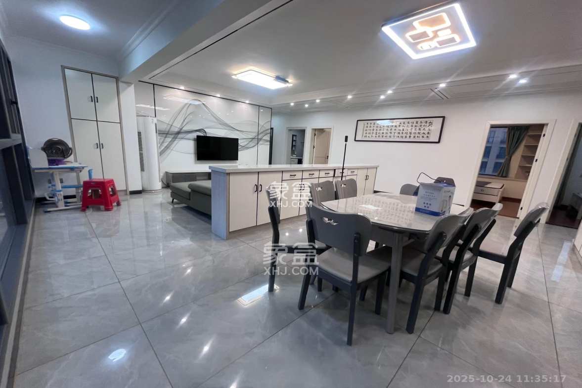 山水梅溪雅郡  4室2厅2卫    3200.0元/月 山水梅溪雅郡  4室2厅2卫    3200.0元/月室内图