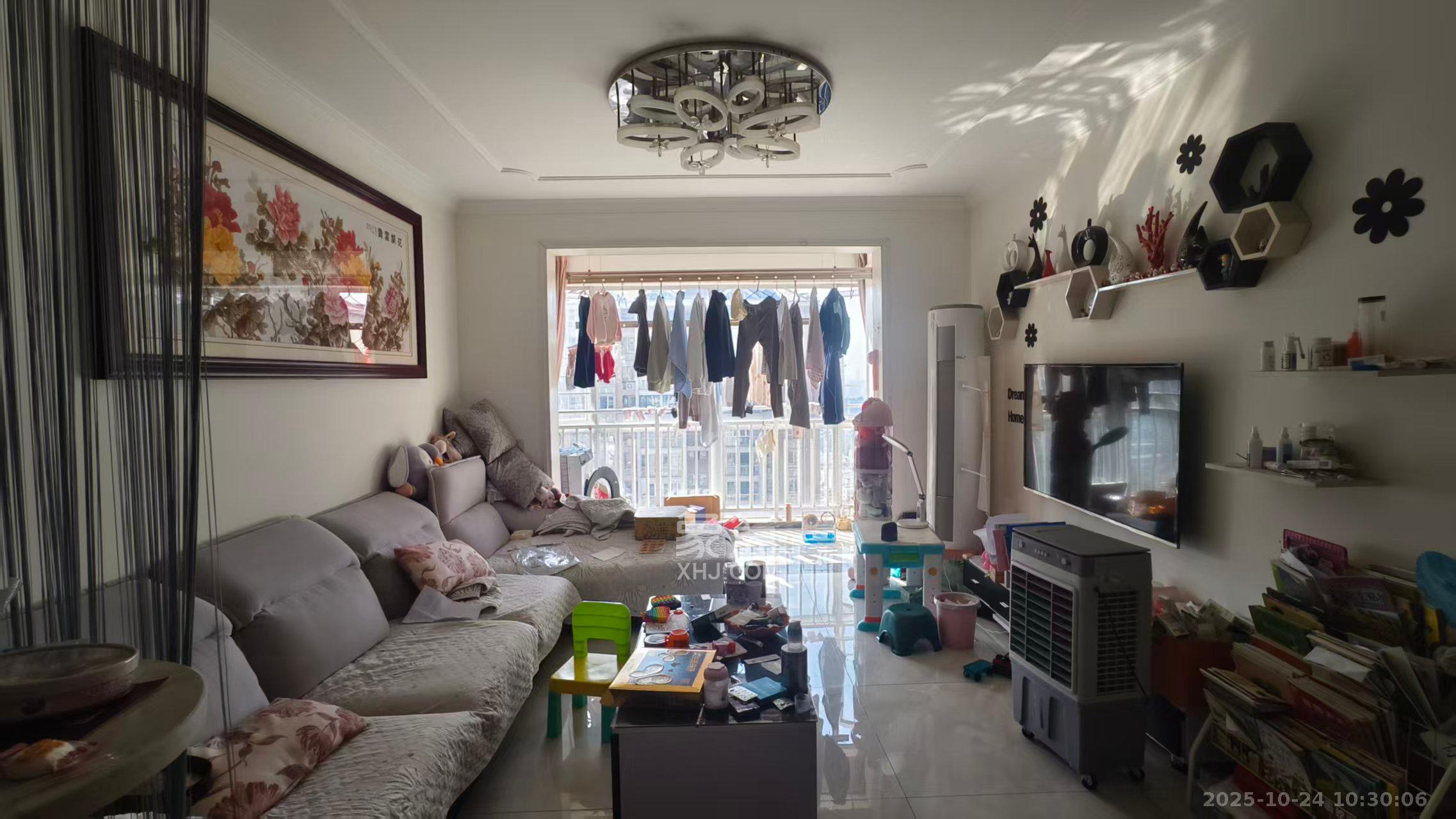 恒广国际景园一二区  2室2厅1卫    2000.0元/月 恒广国际景园一二区  2室2厅1卫    2000.0元/月