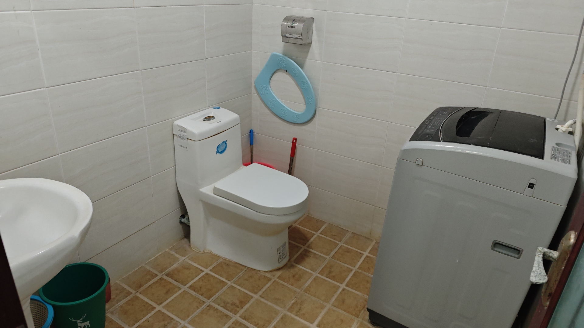 金港大厦  1室1厅1卫    1400.0元/月室内图