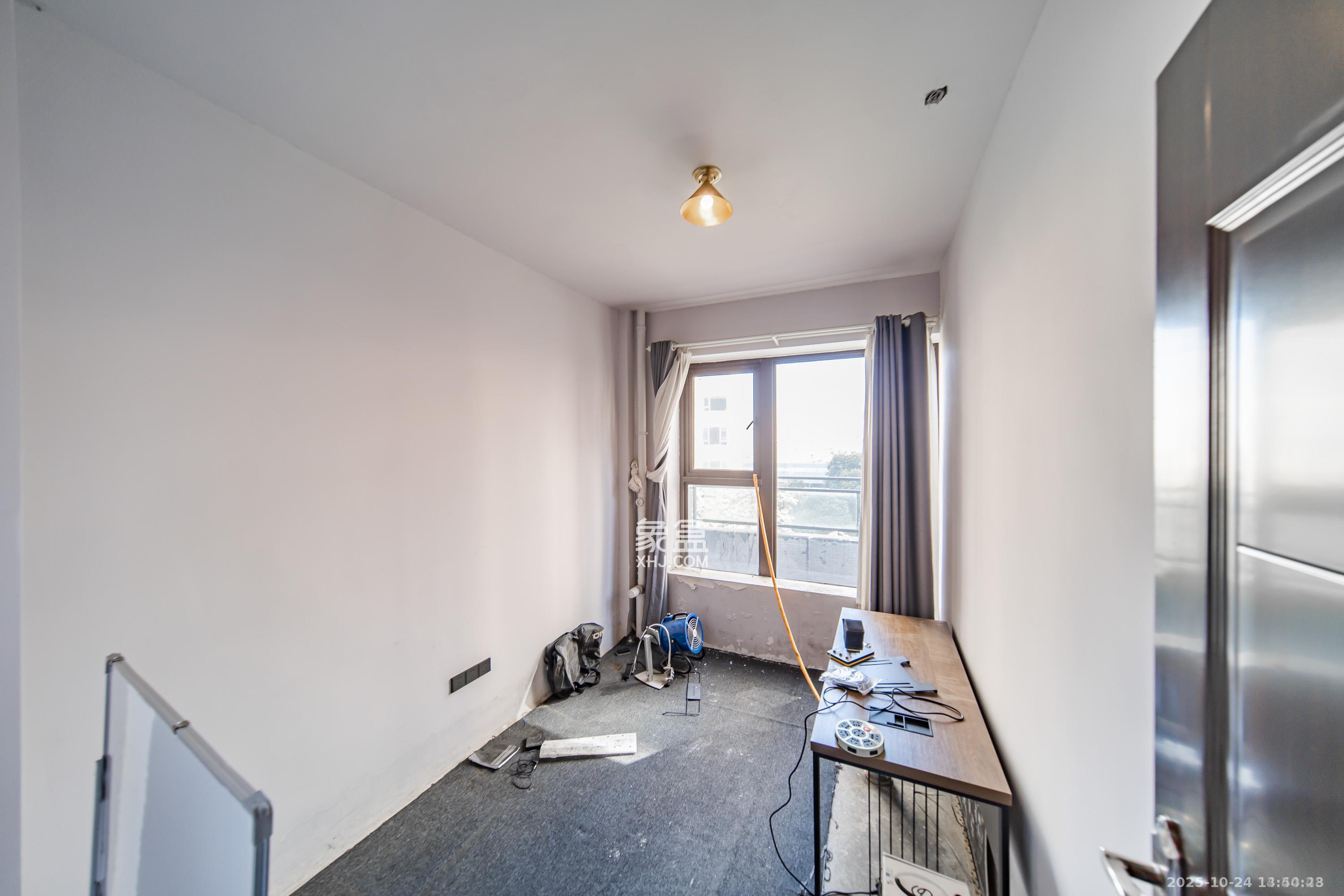 洋湖18克拉(旷远洋湖18克拉)  5室3厅2卫    4500.0元/月 洋湖18克拉(旷远洋湖18克拉)  5室3厅2卫    4500.0元/月室内图