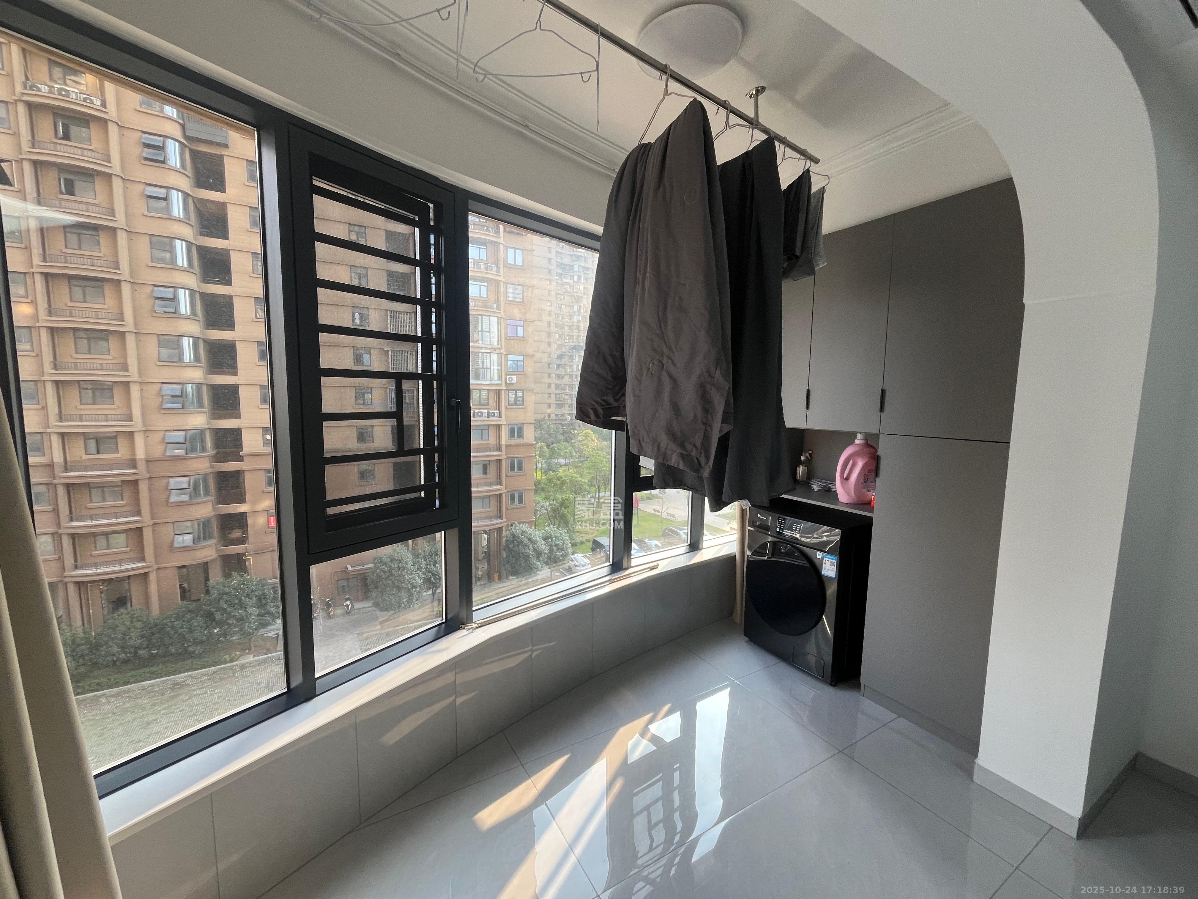 嘉雨兴园  2室1厅1卫    2700.0元/月室内图