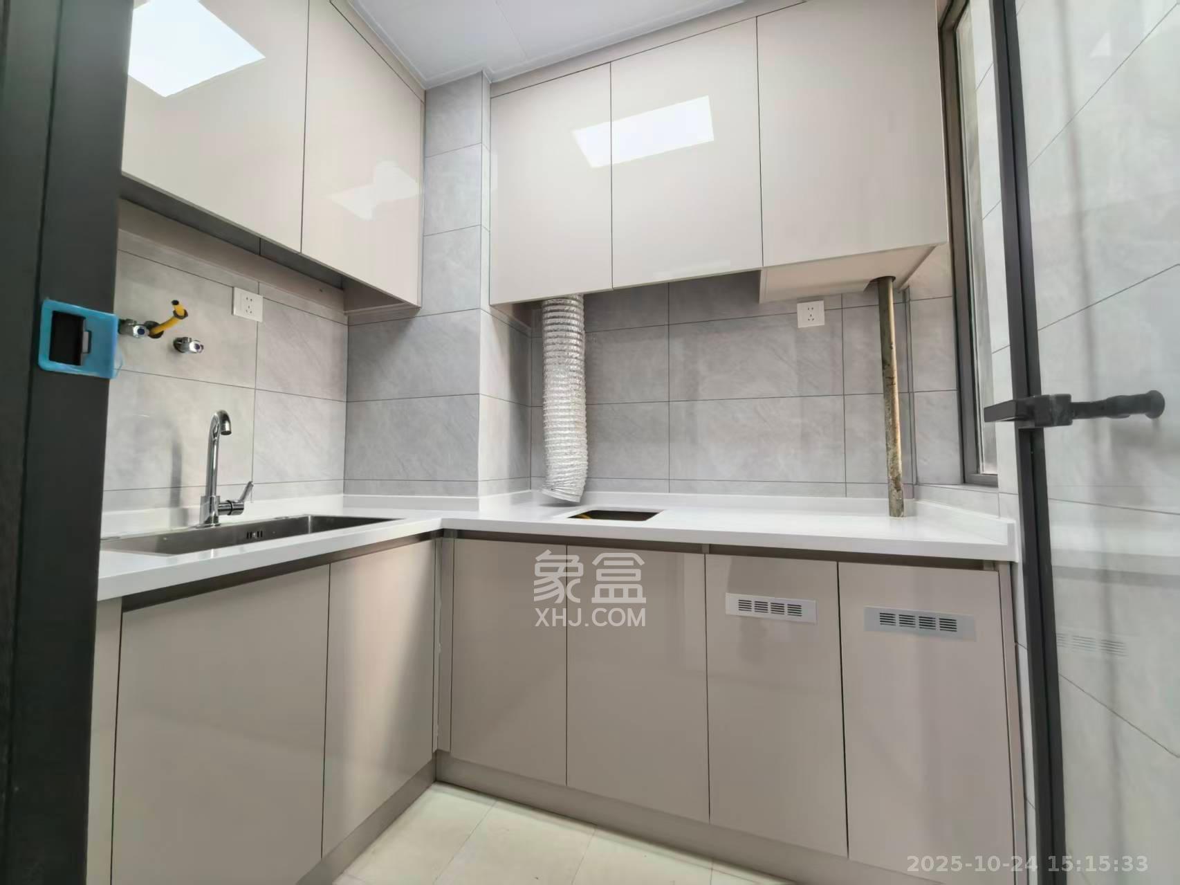 建鸿达华都（华都小户型及大华写字楼）  2室1厅1卫    2500.0元/月室内图