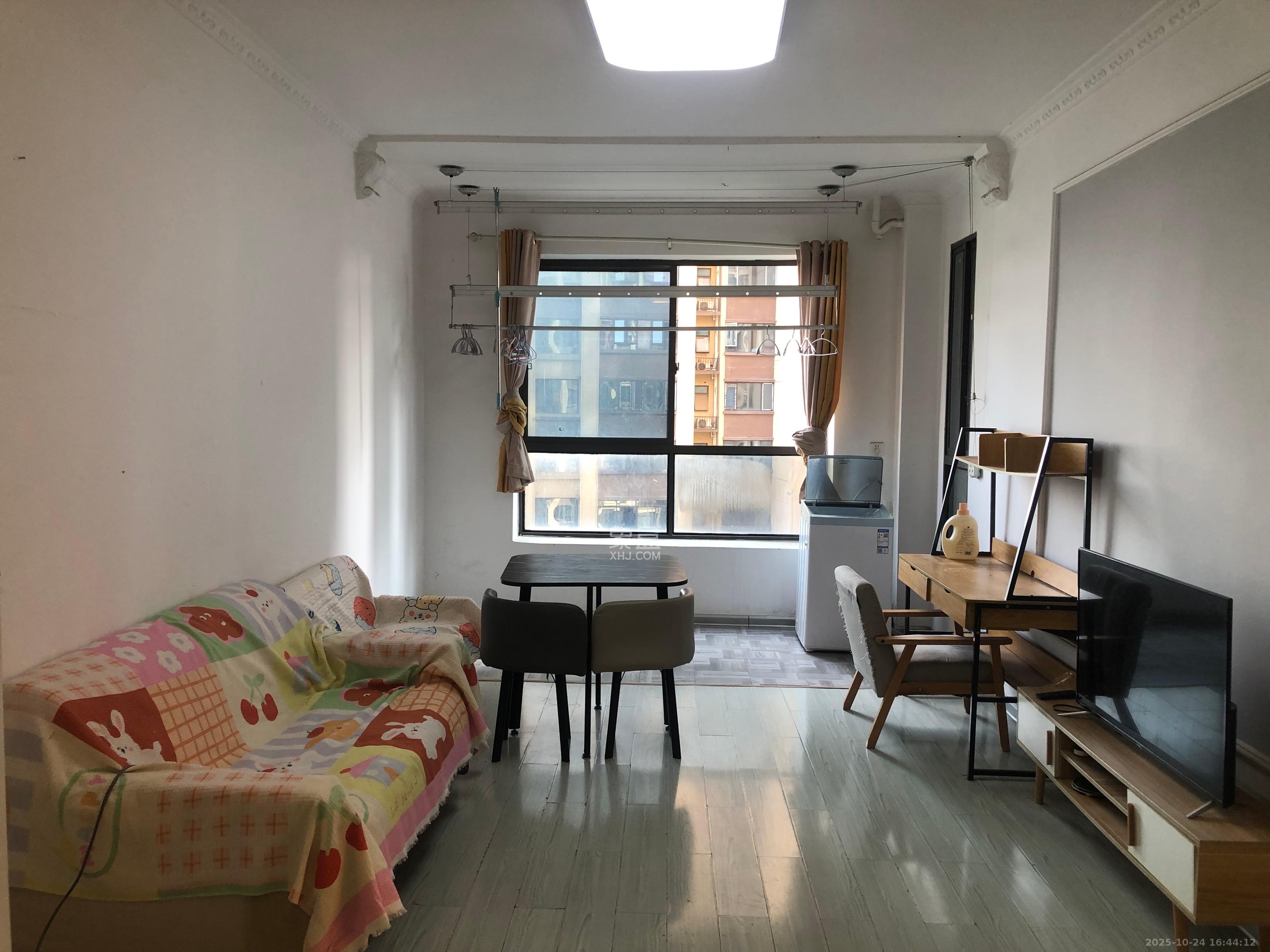 阳光城尚东湾青云苑  2室2厅1卫    1700.0元/月