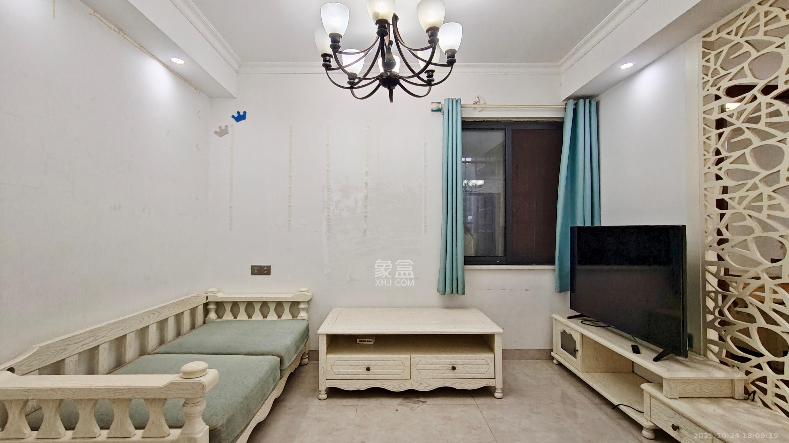 九龙领仕汇 2室2厅1卫 1500.0元/月 九龙领仕汇 2室2厅1卫 1500.0元/月室内图