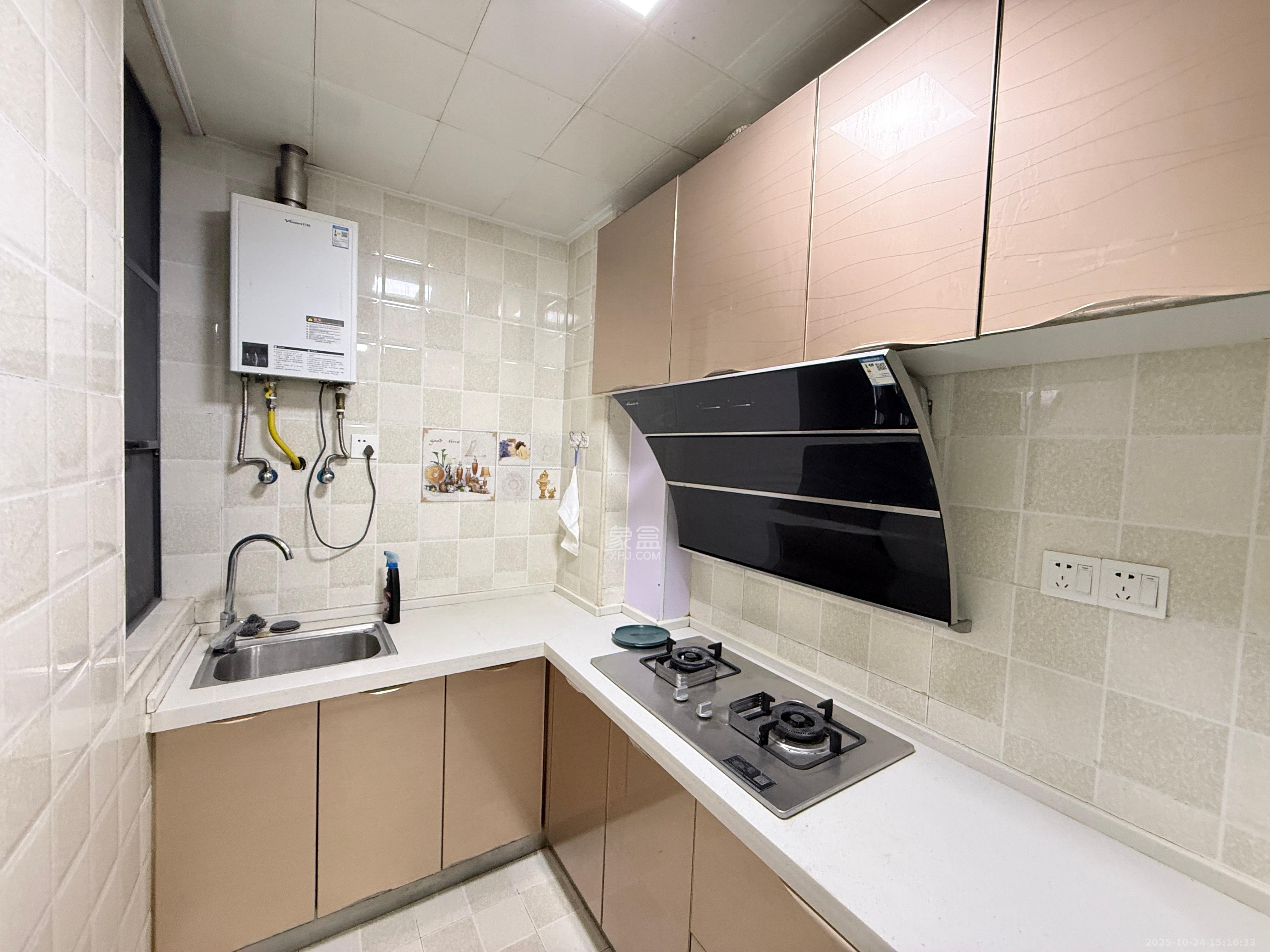 半山公馆（半山国际中心）  1室1厅1卫    2200.0元/月室内图