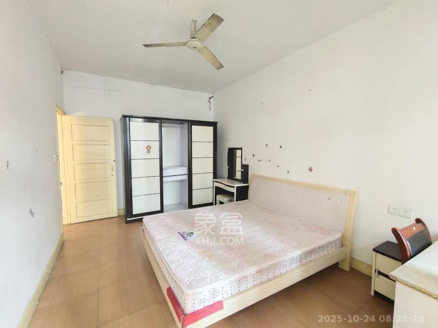 乔庄社区  2室1厅1卫    1600.0元/月 乔庄社区  2室1厅1卫    1600.0元/月室内图