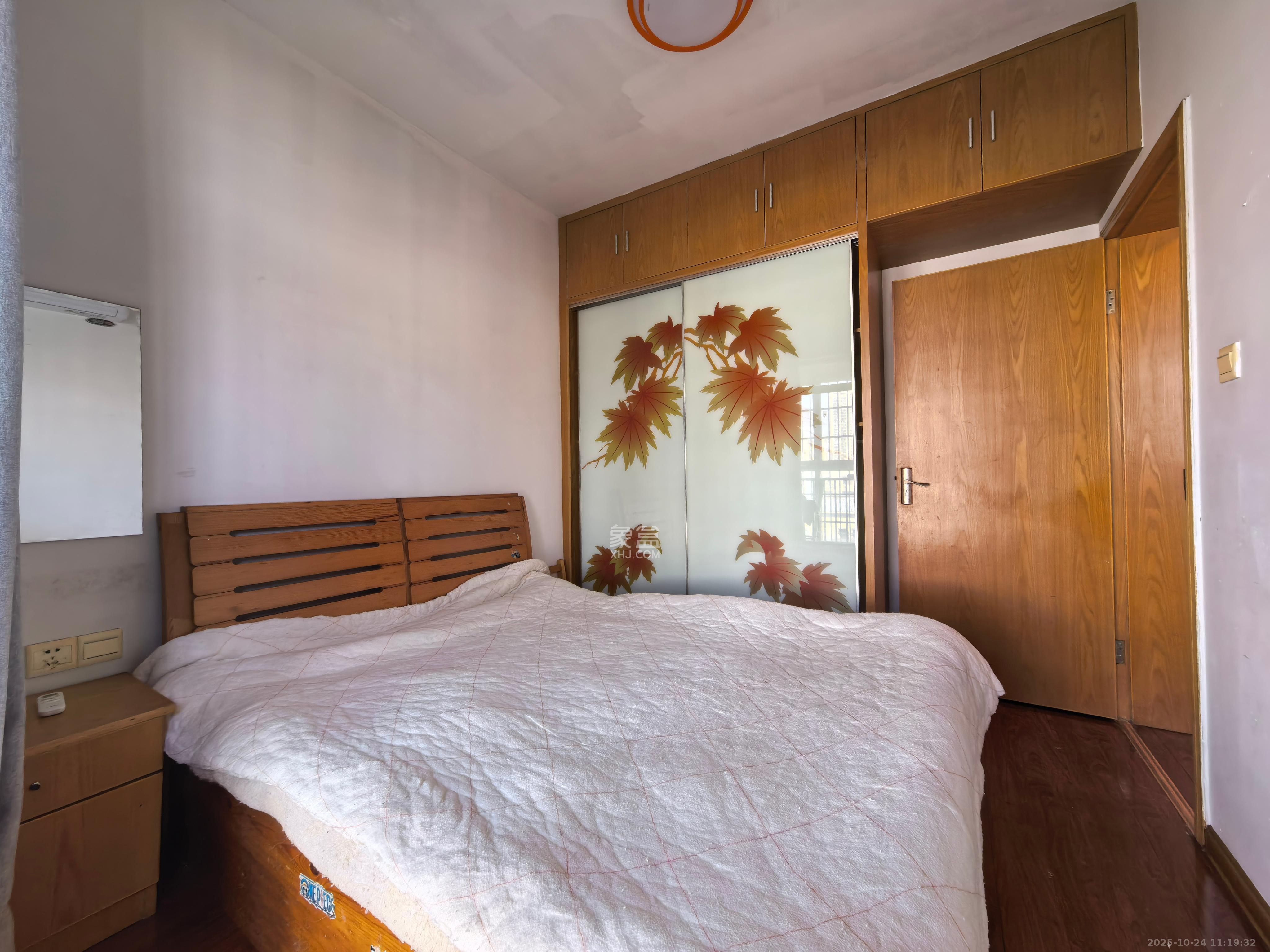 星典时代  1室1厅1卫    1600.0元/月 星典时代  1室1厅1卫    1600.0元/月室内图