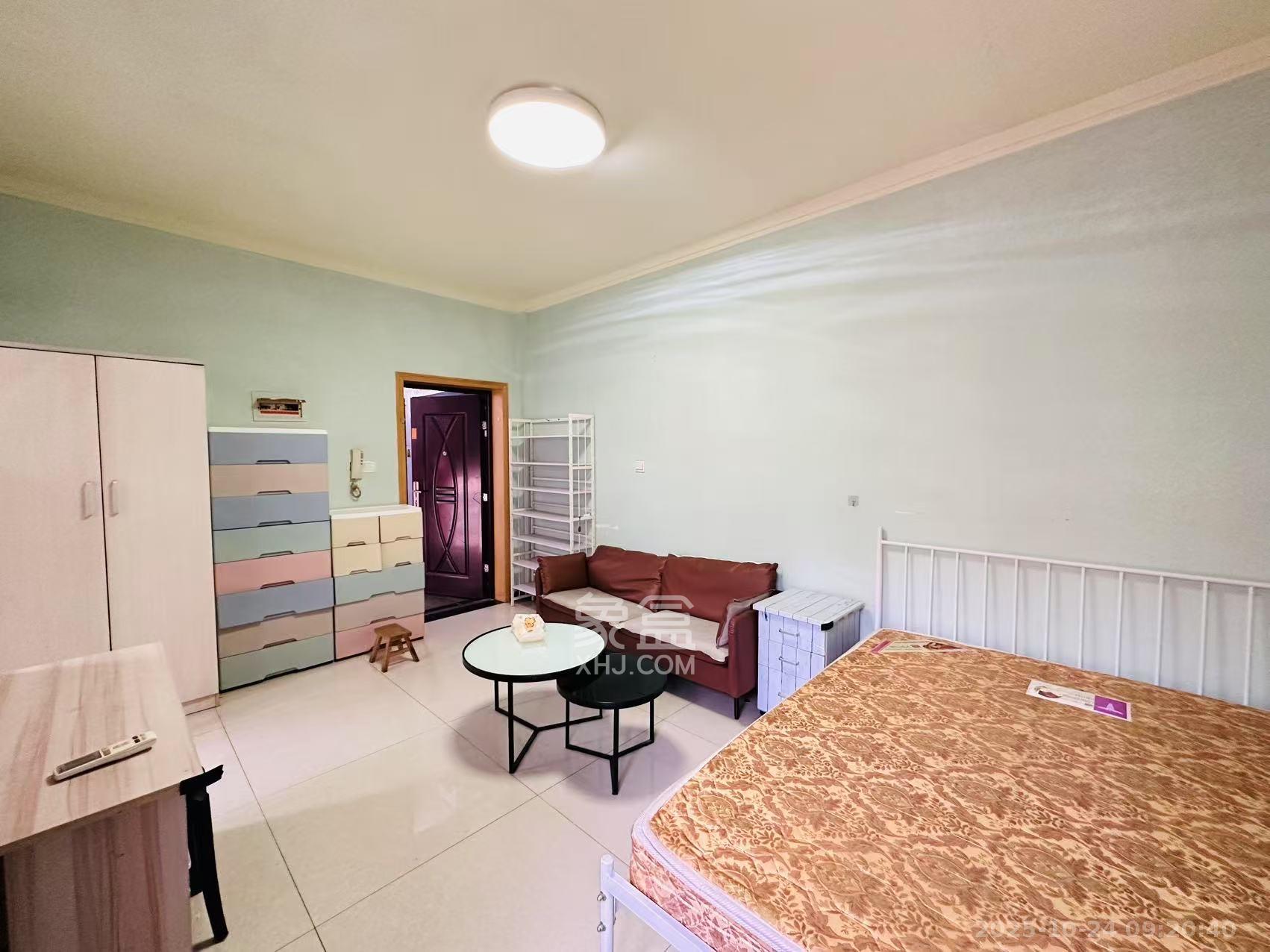 高岭小区 1室1厅1卫 1000.0元/月 高岭小区 1室1厅1卫 1000.0元/月室内图