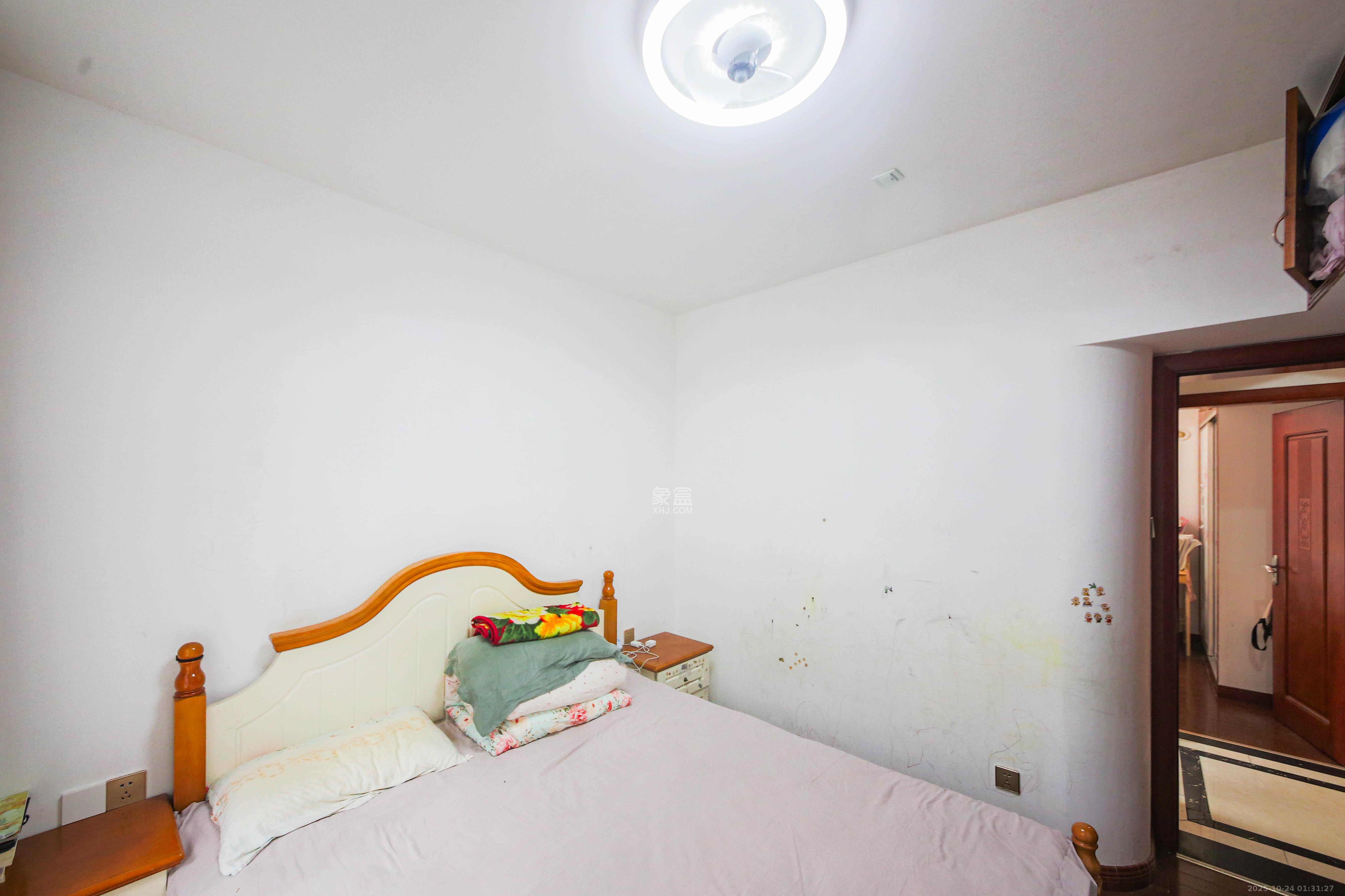 龙骧佳苑  3室2厅1卫    95.0万卧室