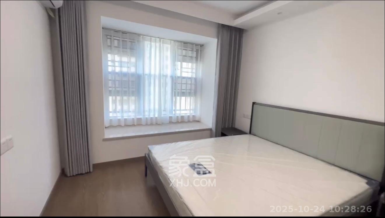 龙湖铂金中心（龙湖春江郦城）  3室2厅2卫    5000.0元/月室内图