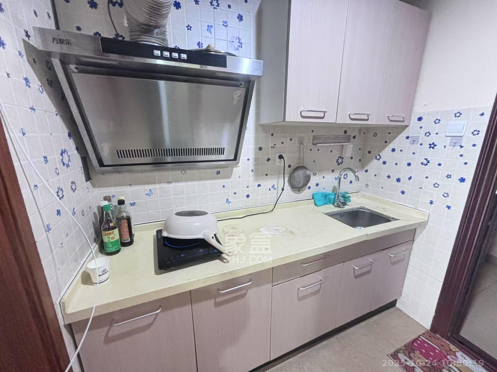 花漾年华（桂花园）  1室1厅1卫    1200.0元/月室内图