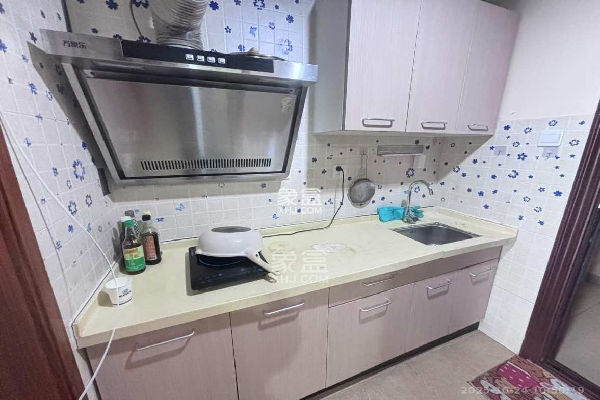 花漾年华(桂花园) 1室1厅1卫 1200.0元/月 花漾年华(桂花园) 1室1厅1卫 1200.0元/月室内图