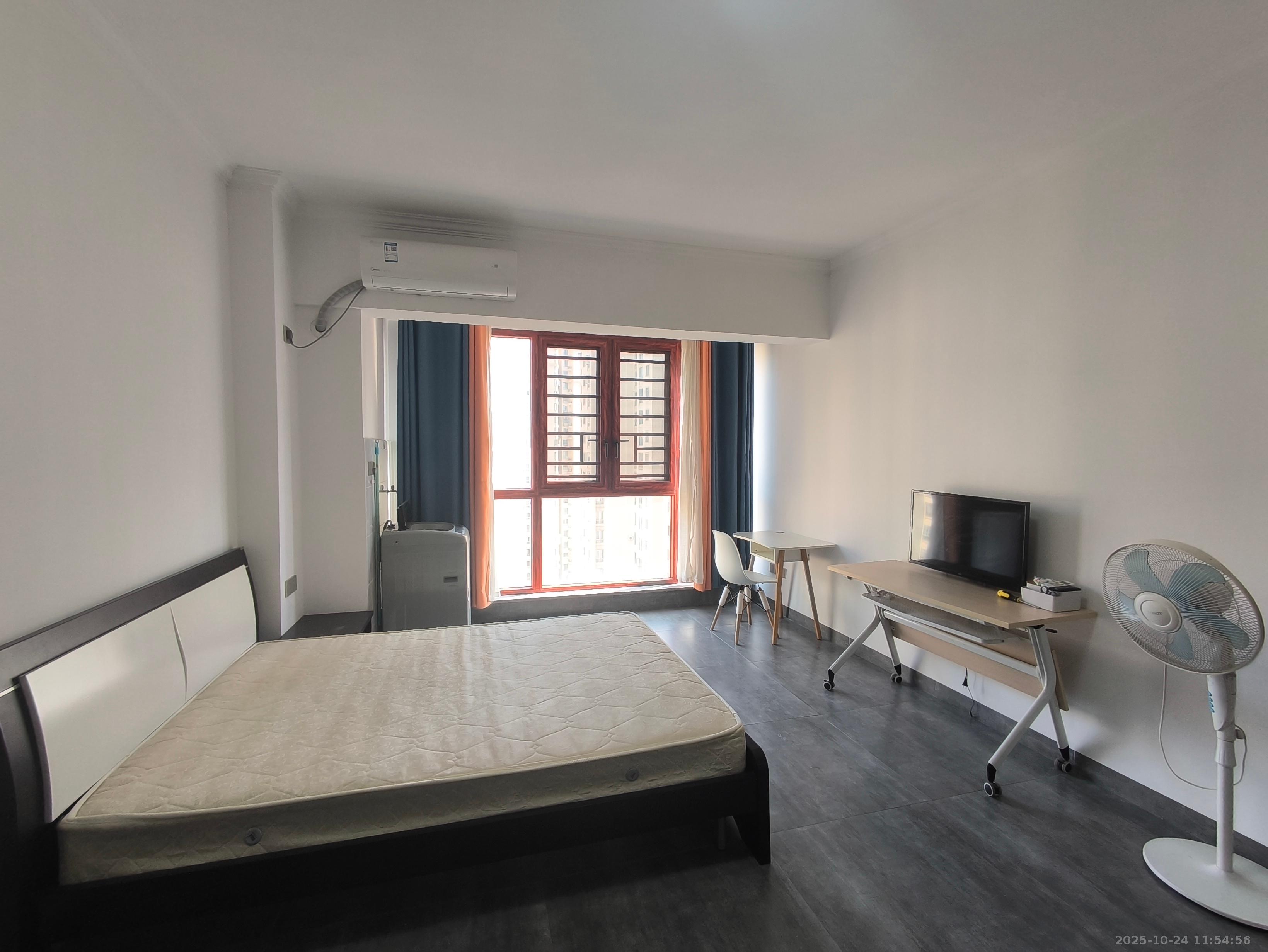 钱隆世家  1室1厅1卫    1400.0元/月 钱隆世家  1室1厅1卫    1400.0元/月室内图