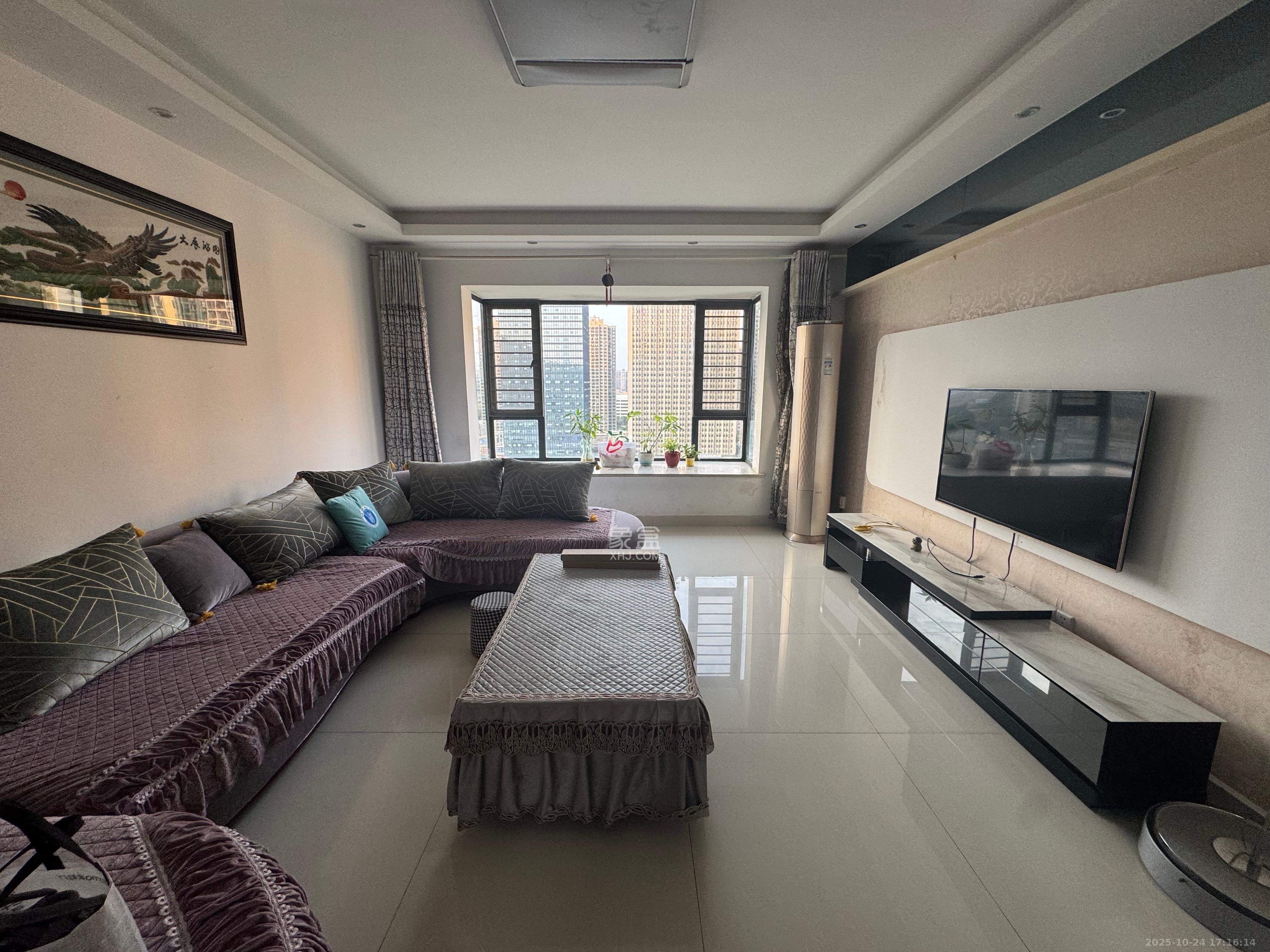 钰龙天下一期  4室2厅2卫    4500.0元/月 钰龙天下一期  4室2厅2卫    4500.0元/月室内图