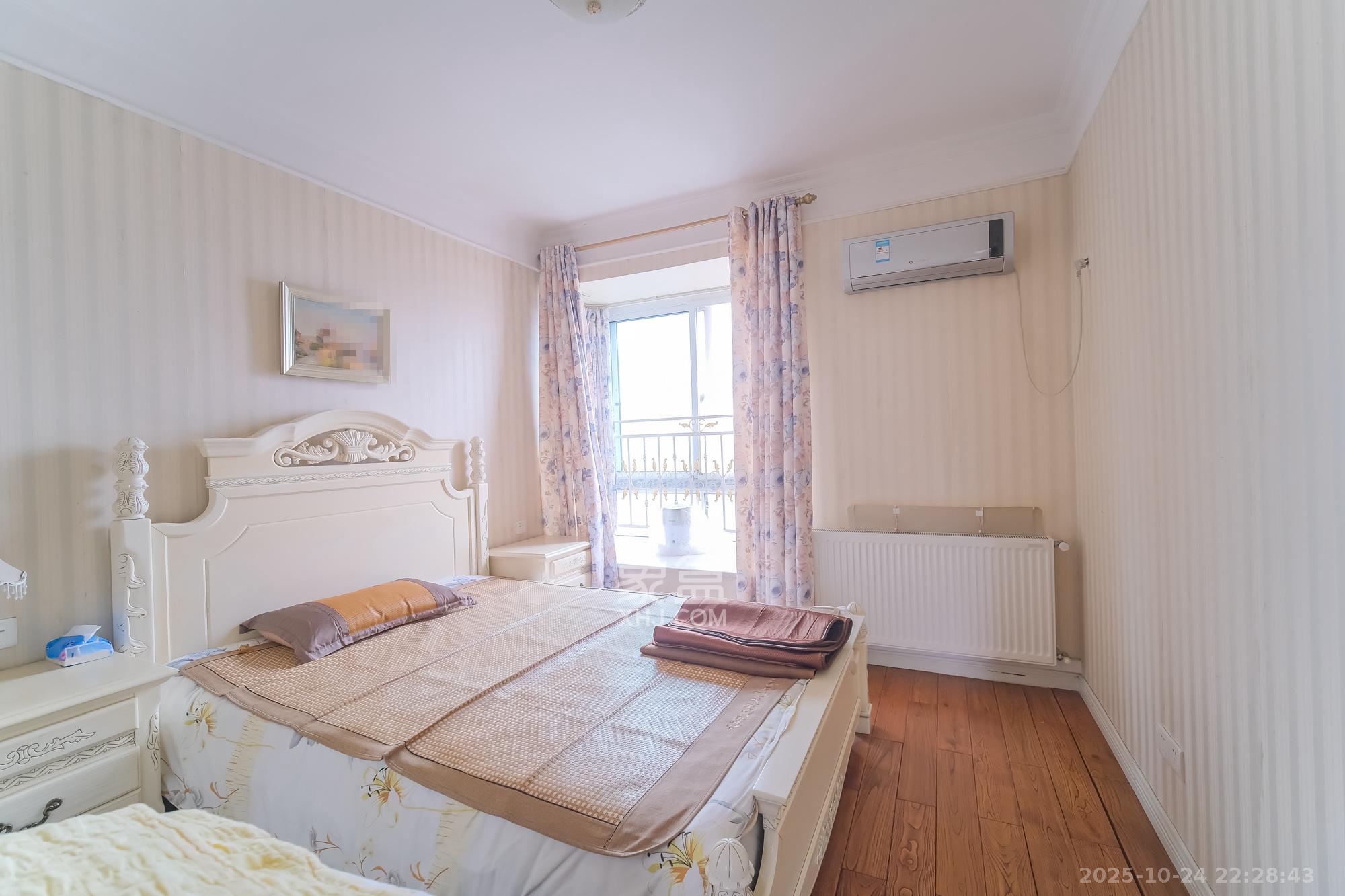 山水湾  4室2厅2卫    85.0万 山水湾  4室2厅2卫    85.0万卧室