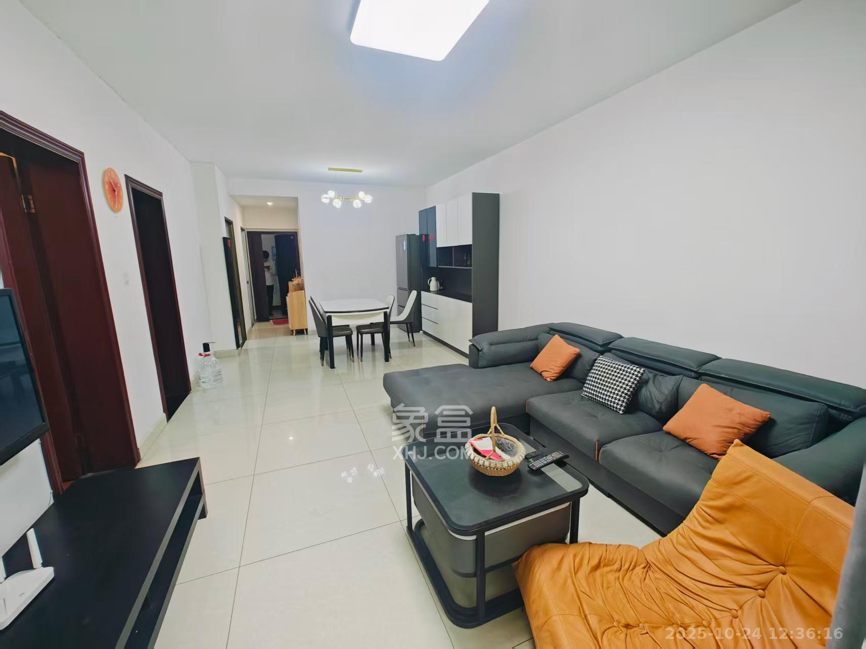 锦湘国际星城三期（锦绣苑）  2室2厅1卫    2700.0元/月室内图