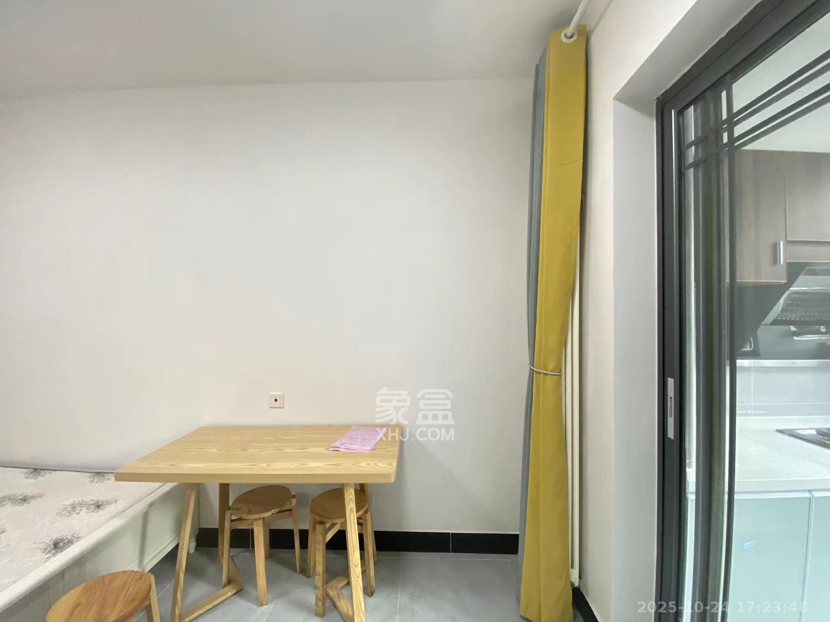 怡海星城  1室1厅1卫    1000.0元/月室内图