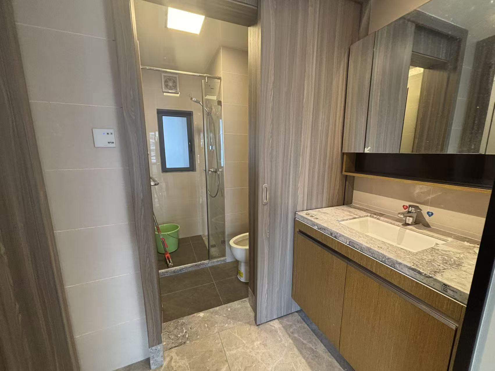 雅居乐金沙湾  2室1厅1卫    1600.0元/月 雅居乐金沙湾  2室1厅1卫    1600.0元/月室内图