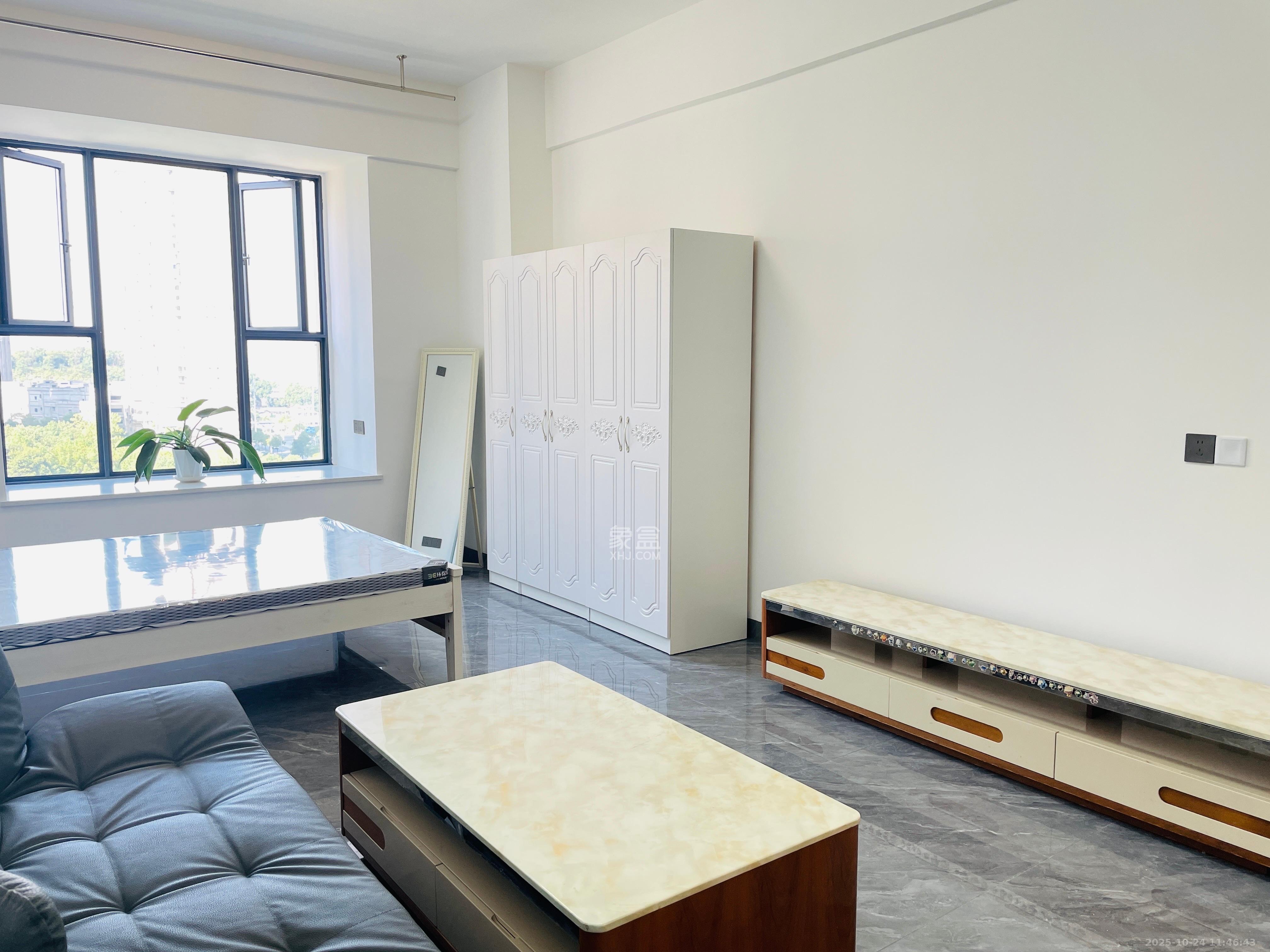 金石蓉园  1室1厅1卫    1300.0元/月室内图