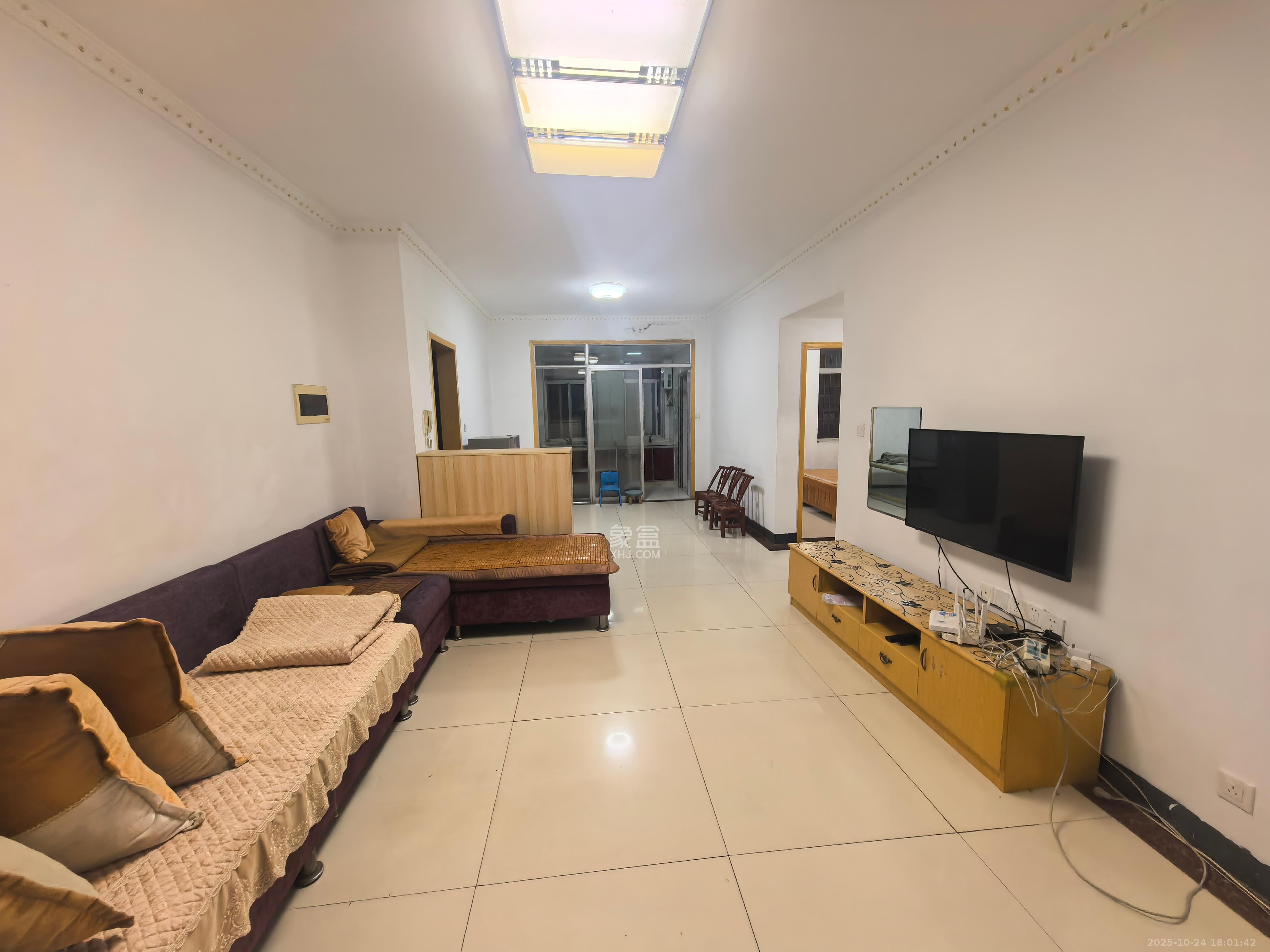 星城新宇月雅苑(月塘小区)  2室2厅1卫    1600.0元/月 星城新宇月雅苑(月塘小区)  2室2厅1卫    1600.0元/月室内图