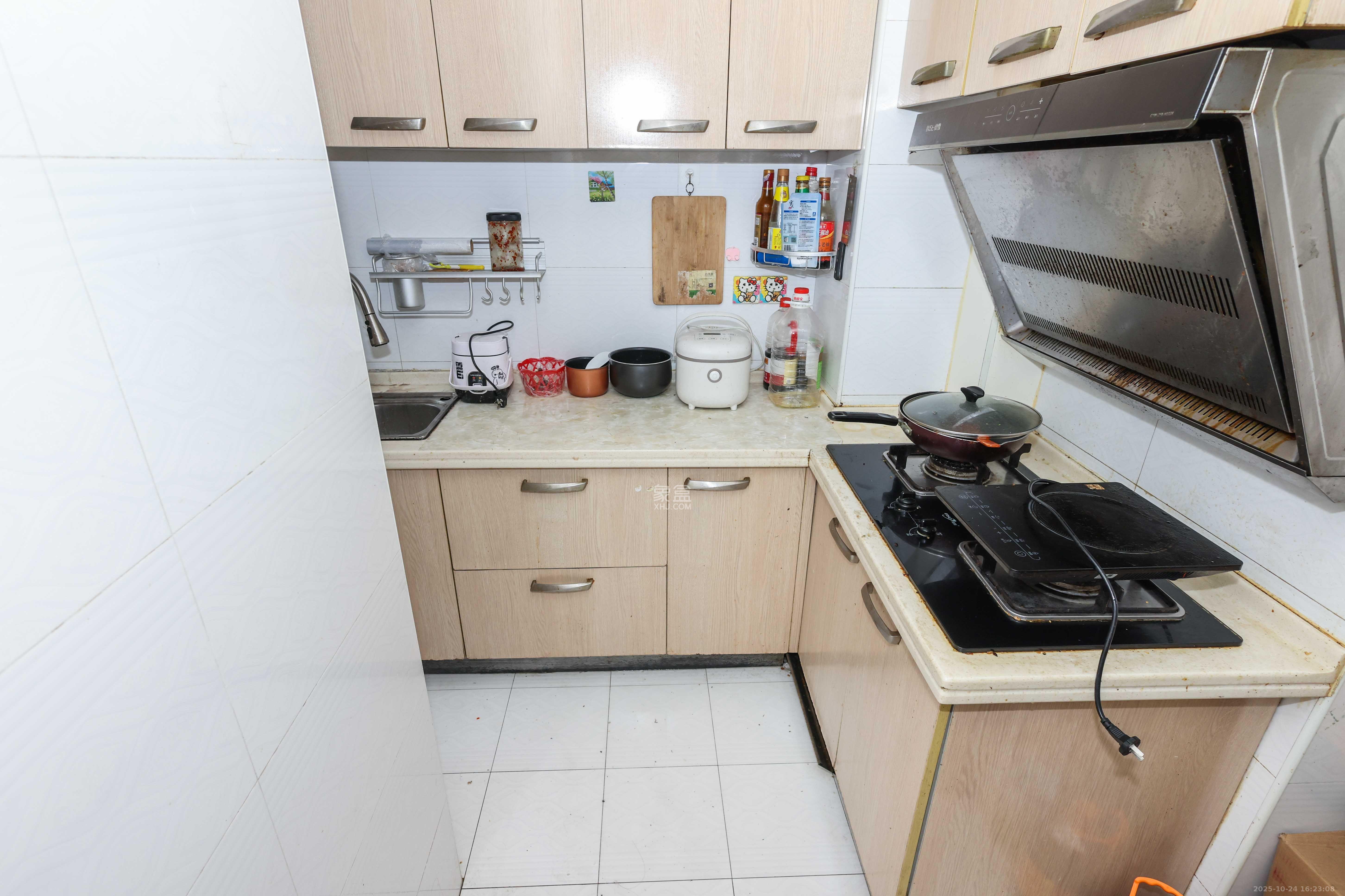 麓谷公馆(涉外国际公馆) 3室2厅1卫 1900.0元/月 麓谷公馆(涉外国际公馆) 3室2厅1卫 1900.0元/月室内图