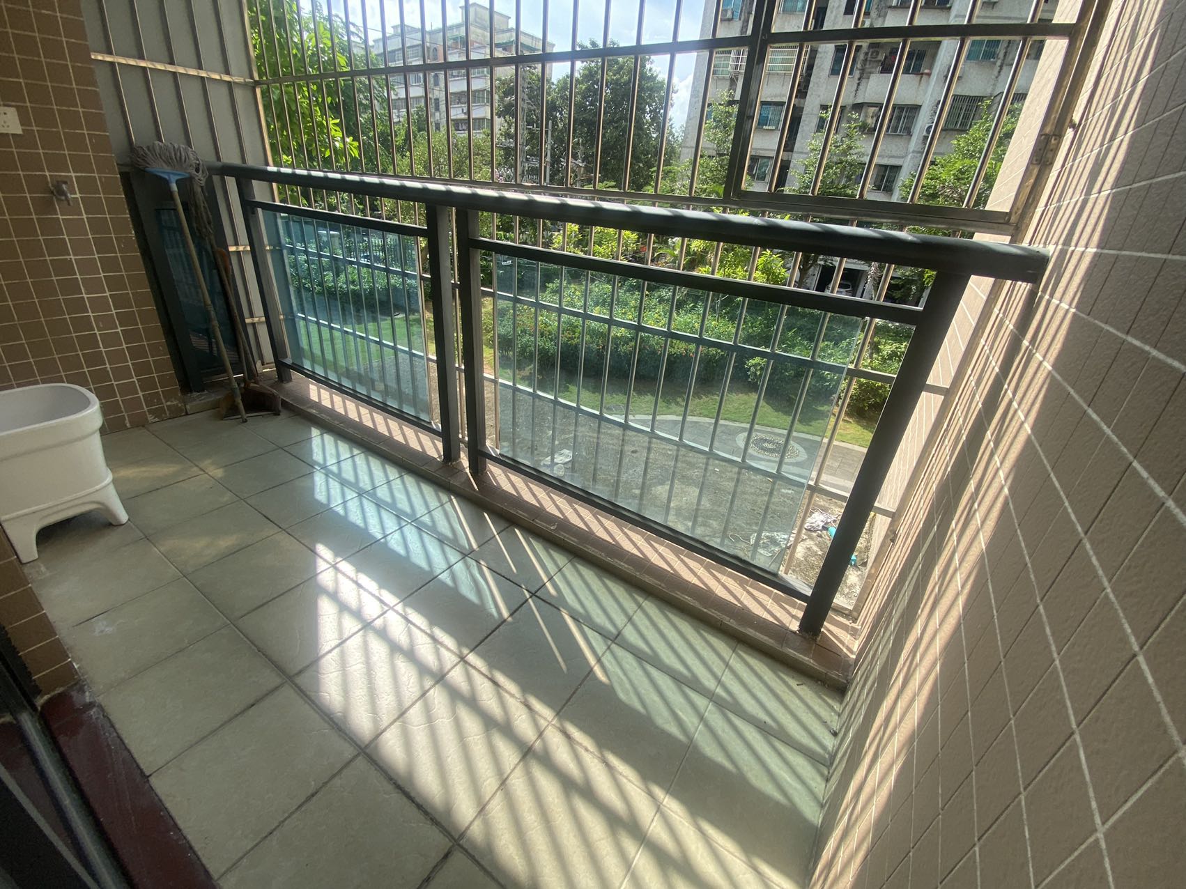 美苑小区  3室2厅2卫    3200.0元/月 美苑小区  3室2厅2卫    3200.0元/月室内图