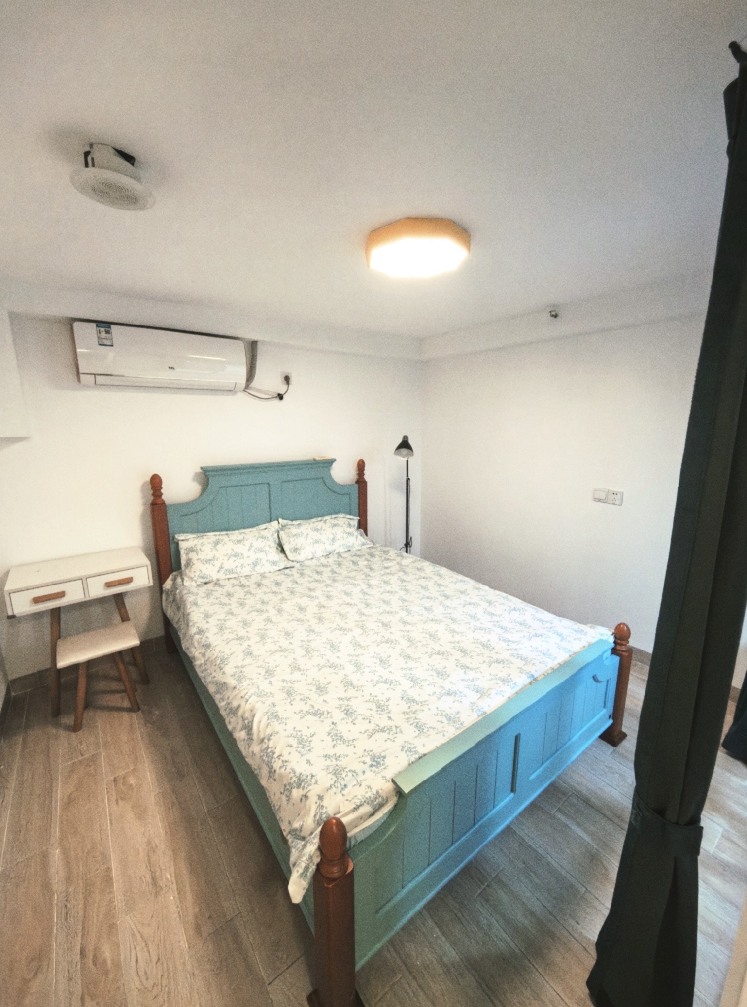 绿地海长流五期(绿地缤纷城)  2室2厅2卫    2200.0元/月 绿地海长流五期(绿地缤纷城)  2室2厅2卫    2200.0元/月室内图