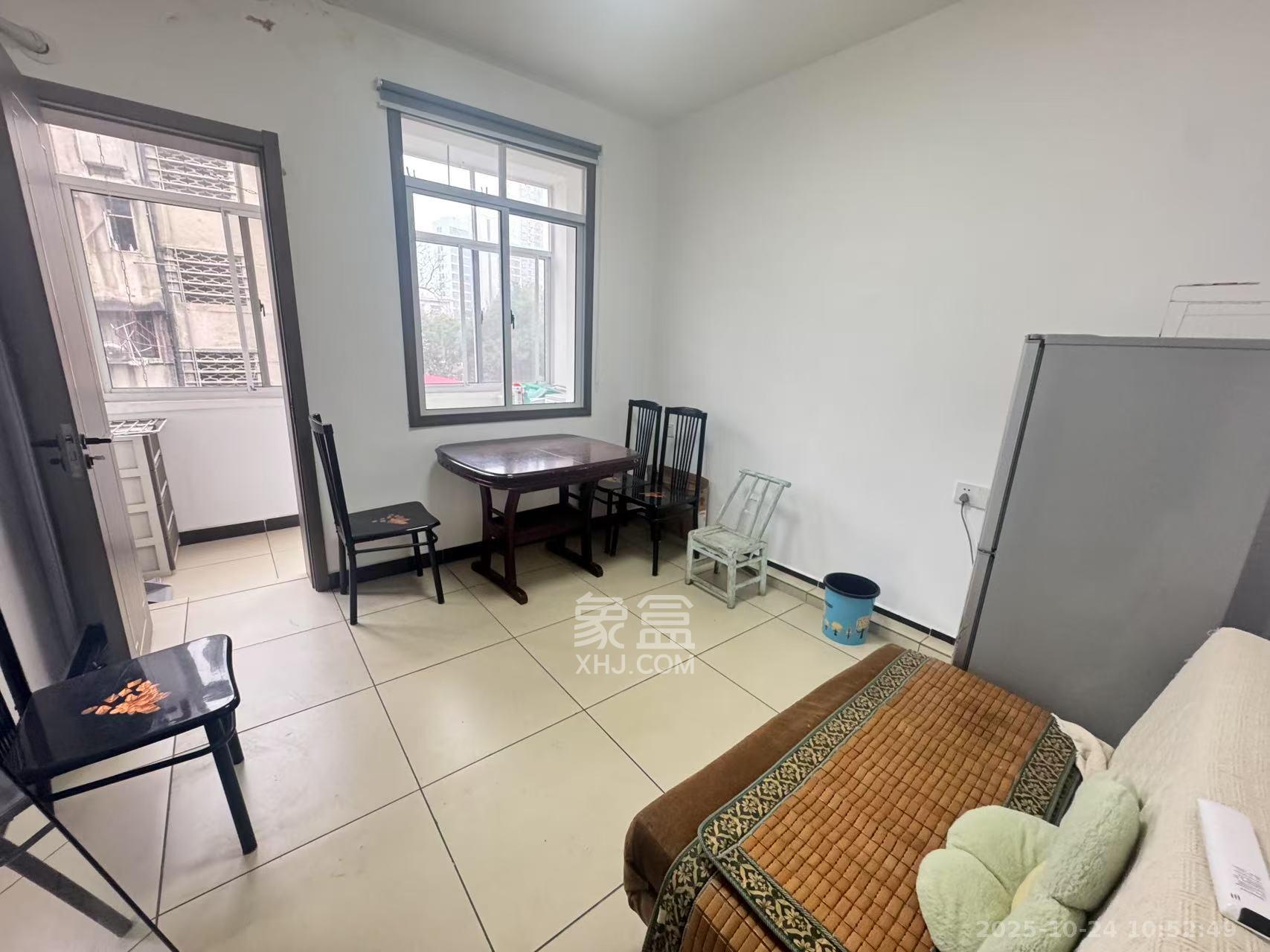 自来水设计公司宿舍 2室1厅1卫 2000.0元/月 自来水设计公司宿舍 2室1厅1卫 2000.0元/月室内图