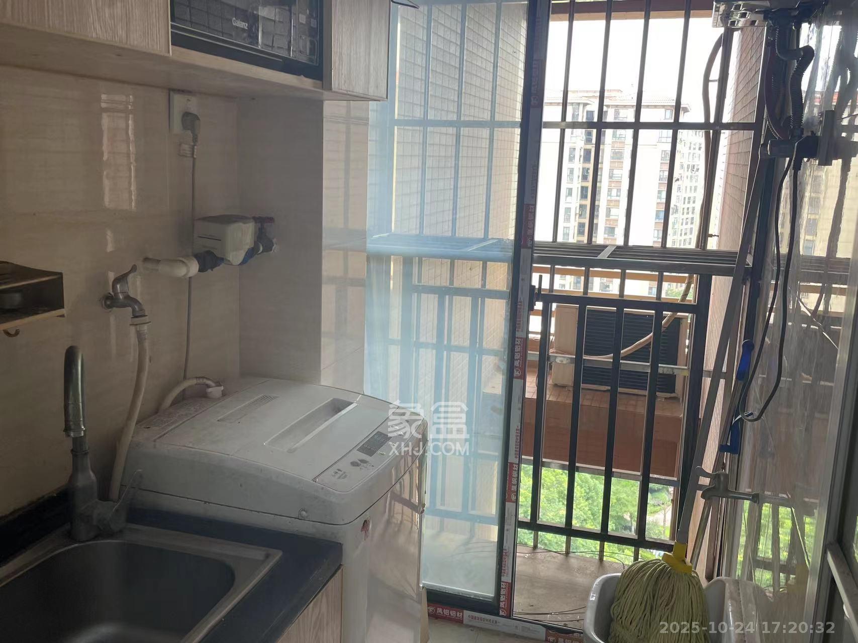 中建芙蓉工社 1室1厅1卫 1200.0元/月 中建芙蓉工社 1室1厅1卫 1200.0元/月室内图