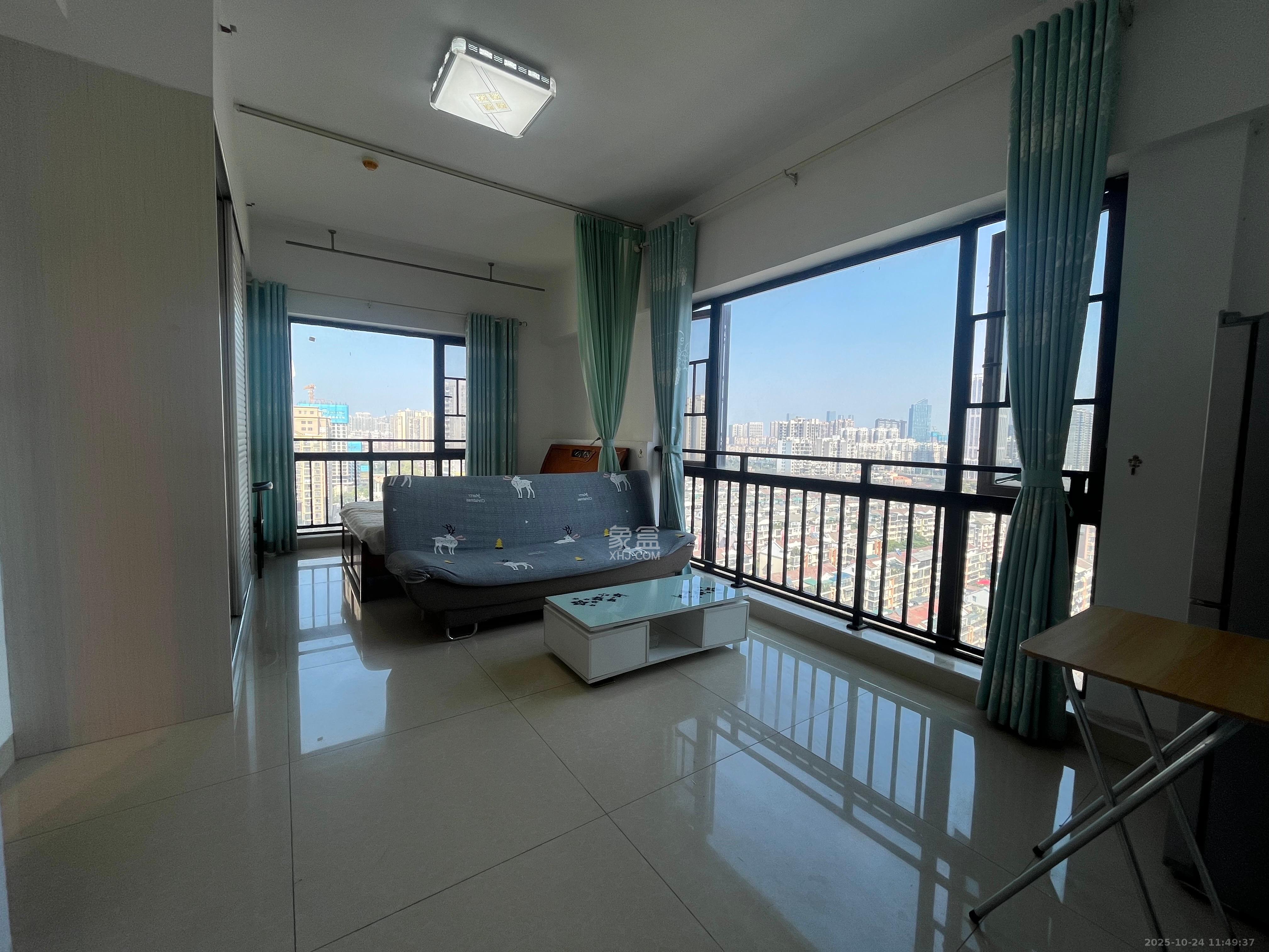 V领寓(岭南家园)  1室1厅1卫    1500.0元/月 V领寓(岭南家园)  1室1厅1卫    1500.0元/月室内图