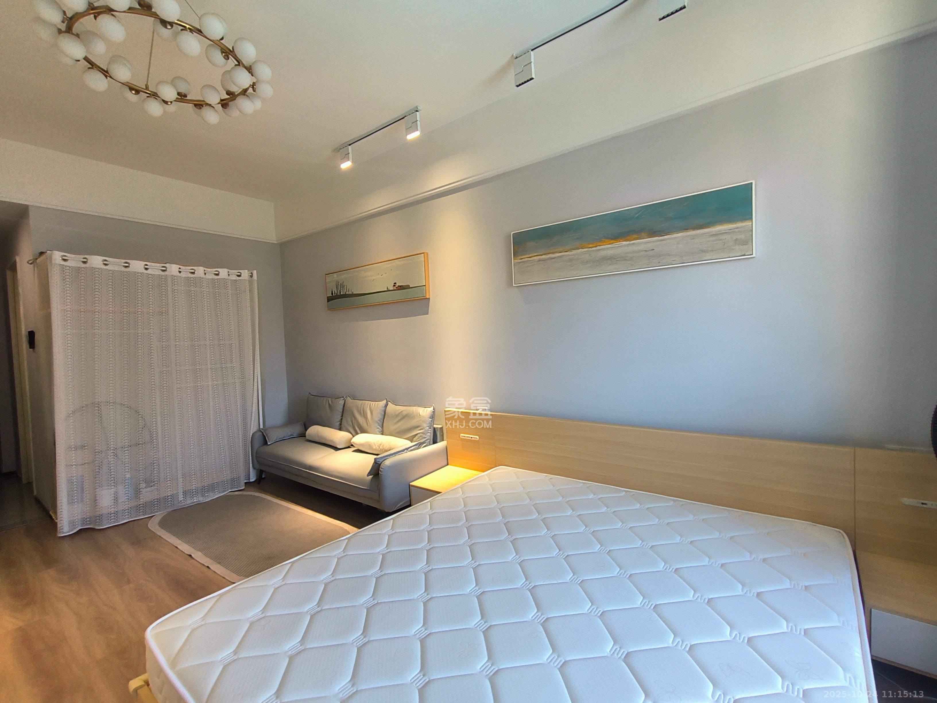 旭辉都会山  1室1厅1卫    1800.0元/月室内图