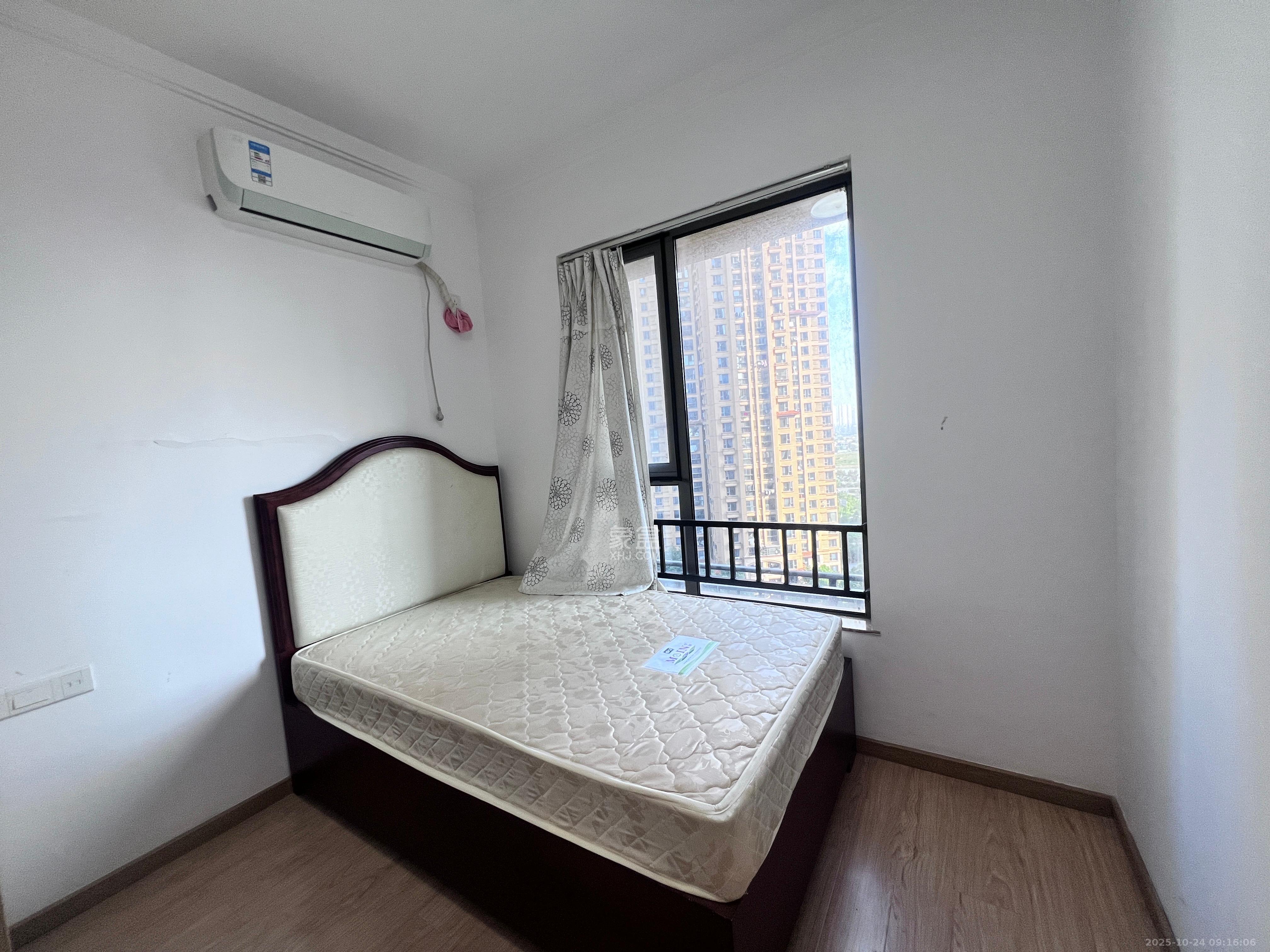 珠江郦城薰衣道 3室2厅1卫 2300.0元/月 珠江郦城薰衣道 3室2厅1卫 2300.0元/月室内图