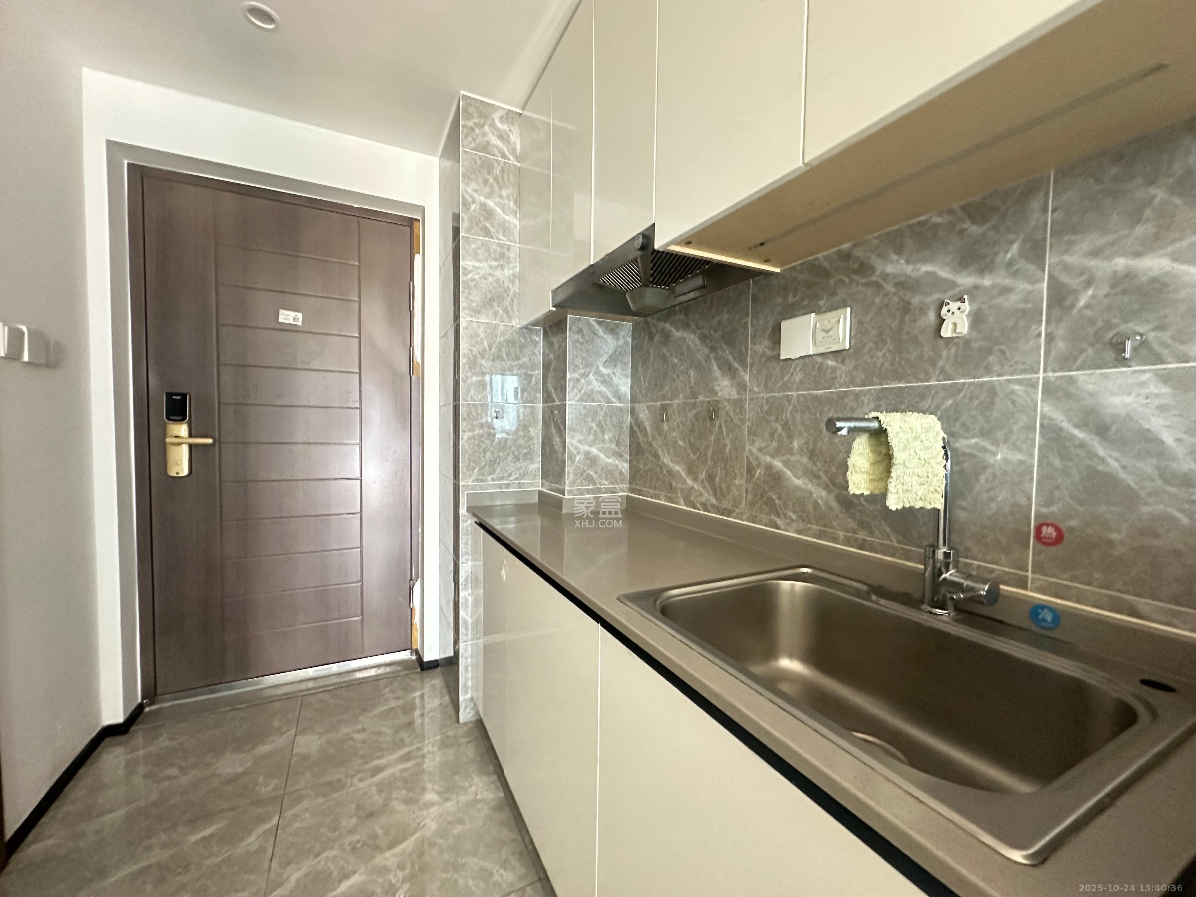 万科金色梦想D区 1室1厅1卫 1800.0元/月 万科金色梦想D区 1室1厅1卫 1800.0元/月室内图