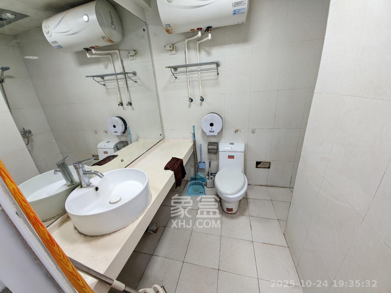 上河国际F座  1室0厅1卫    1500.0元/月 上河国际F座  1室0厅1卫    1500.0元/月室内图