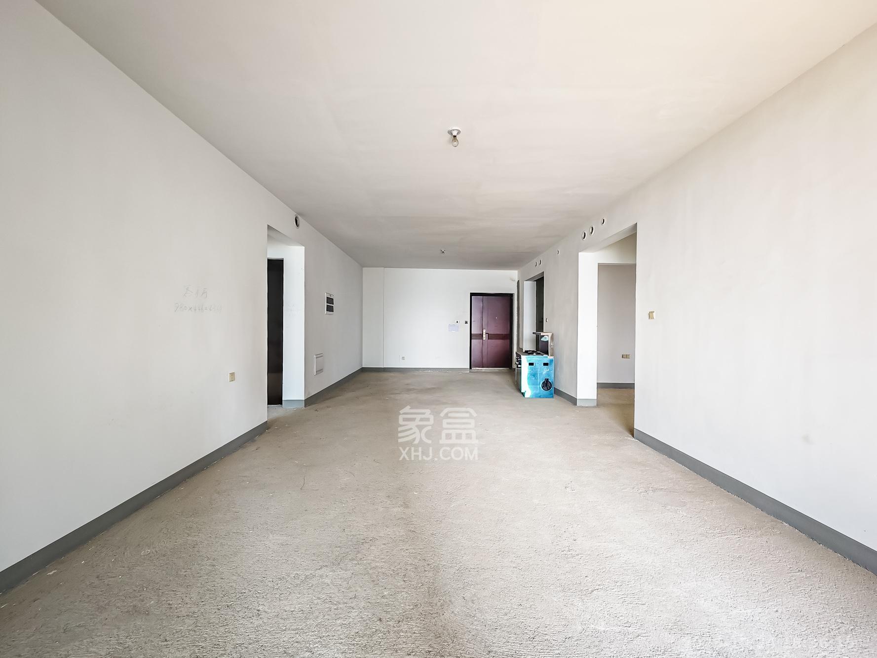 湘江壹号一二三期（创远湘江壹号）  3室2厅2卫    168.0万客厅