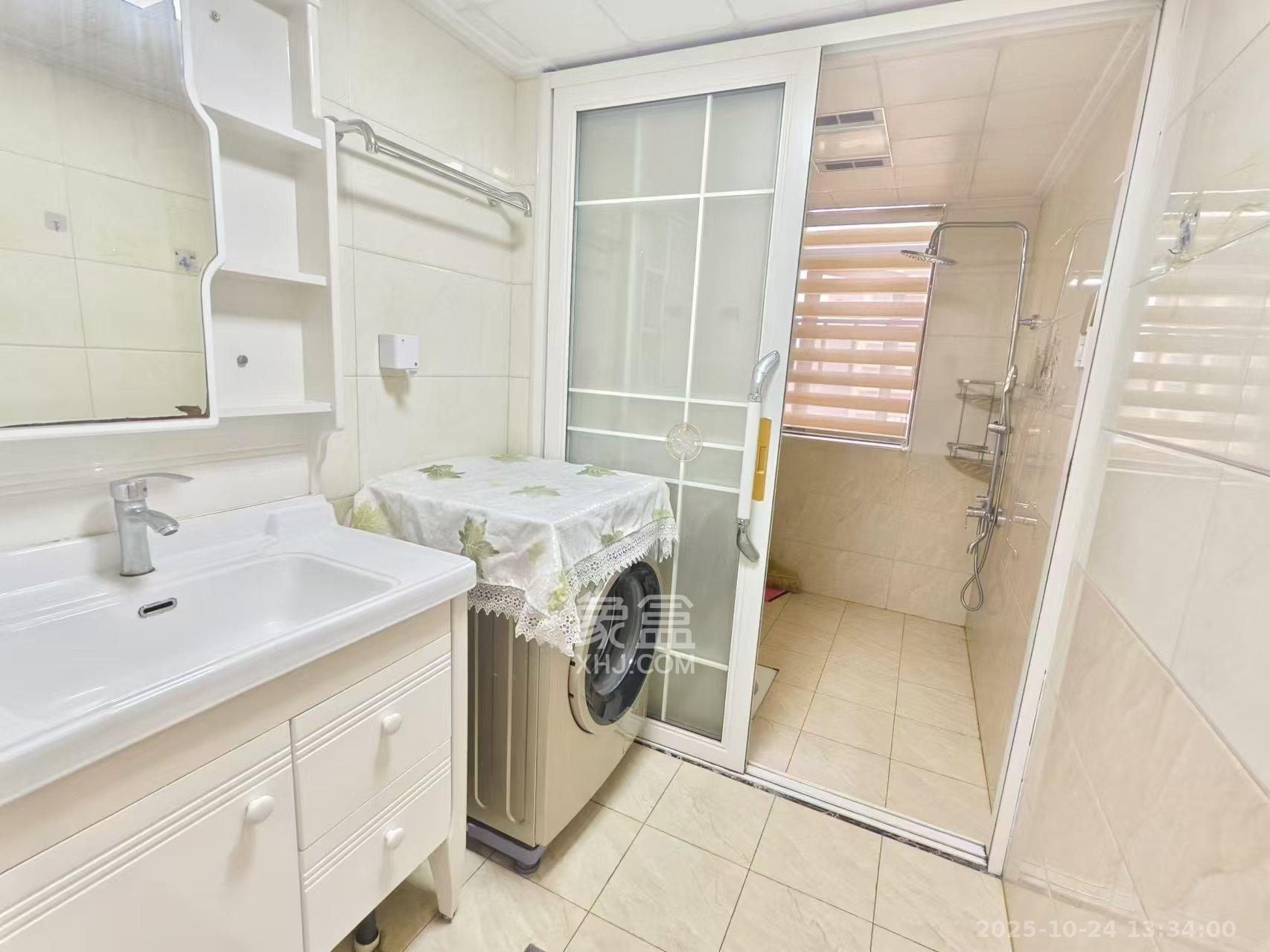 未来漫城  4室2厅2卫    3300.0元/月室内图