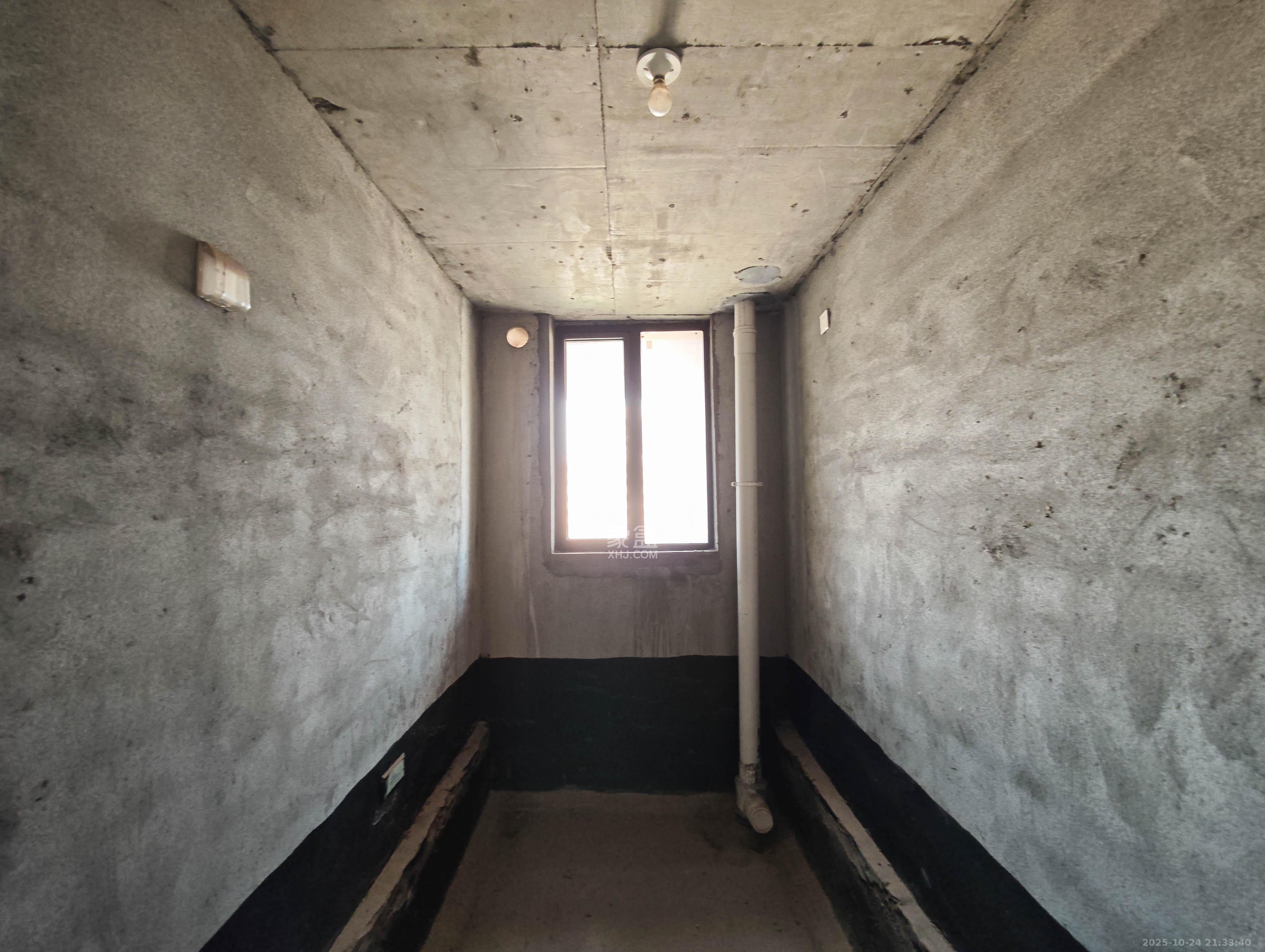 湘水郡(兴旺小爱同学)  4室2厅2卫    90.0万 湘水郡(兴旺小爱同学)  4室2厅2卫    90.0万卫生间