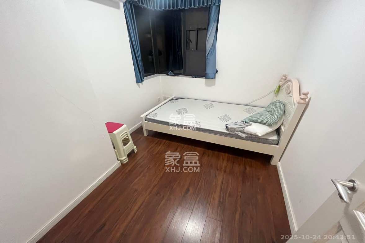 万科魅力之城观澜里  3室2厅2卫    2550.0元/月 万科魅力之城观澜里  3室2厅2卫    2550.0元/月室内图