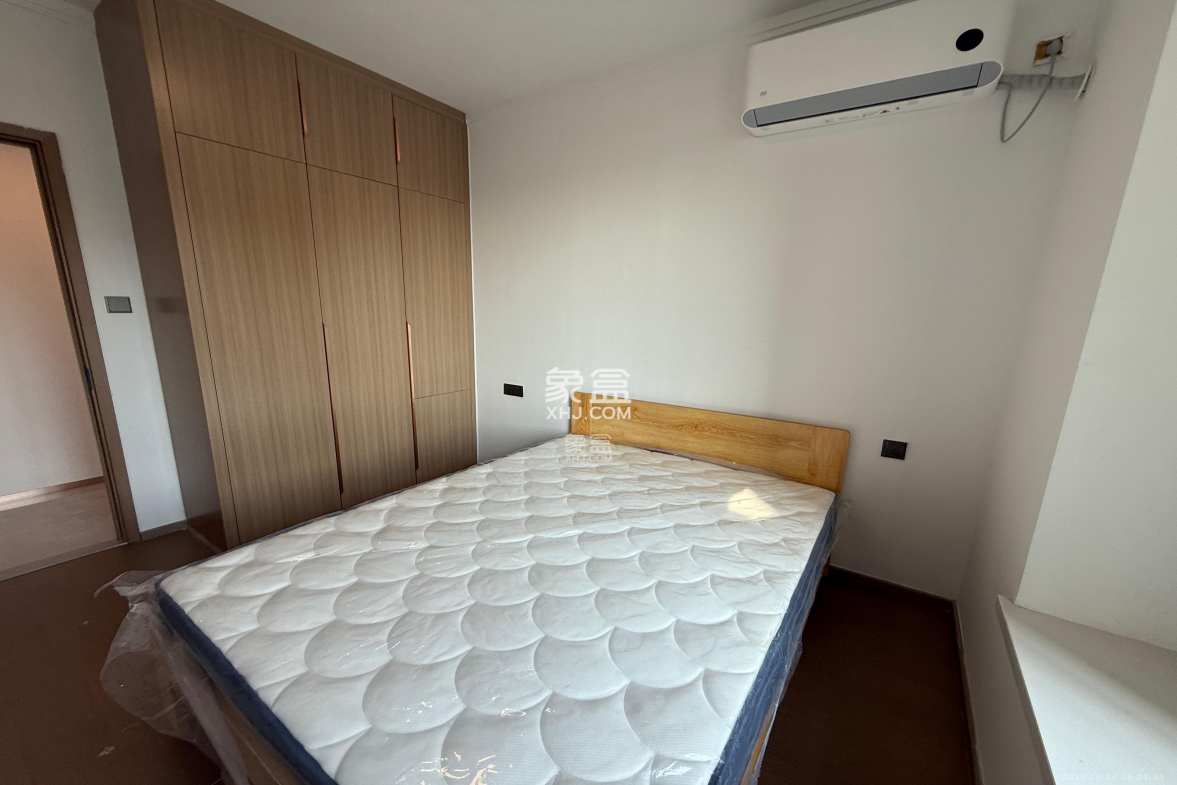 汉唐世家二期  4室2厅2卫    2700.0元/月 汉唐世家二期  4室2厅2卫    2700.0元/月室内图