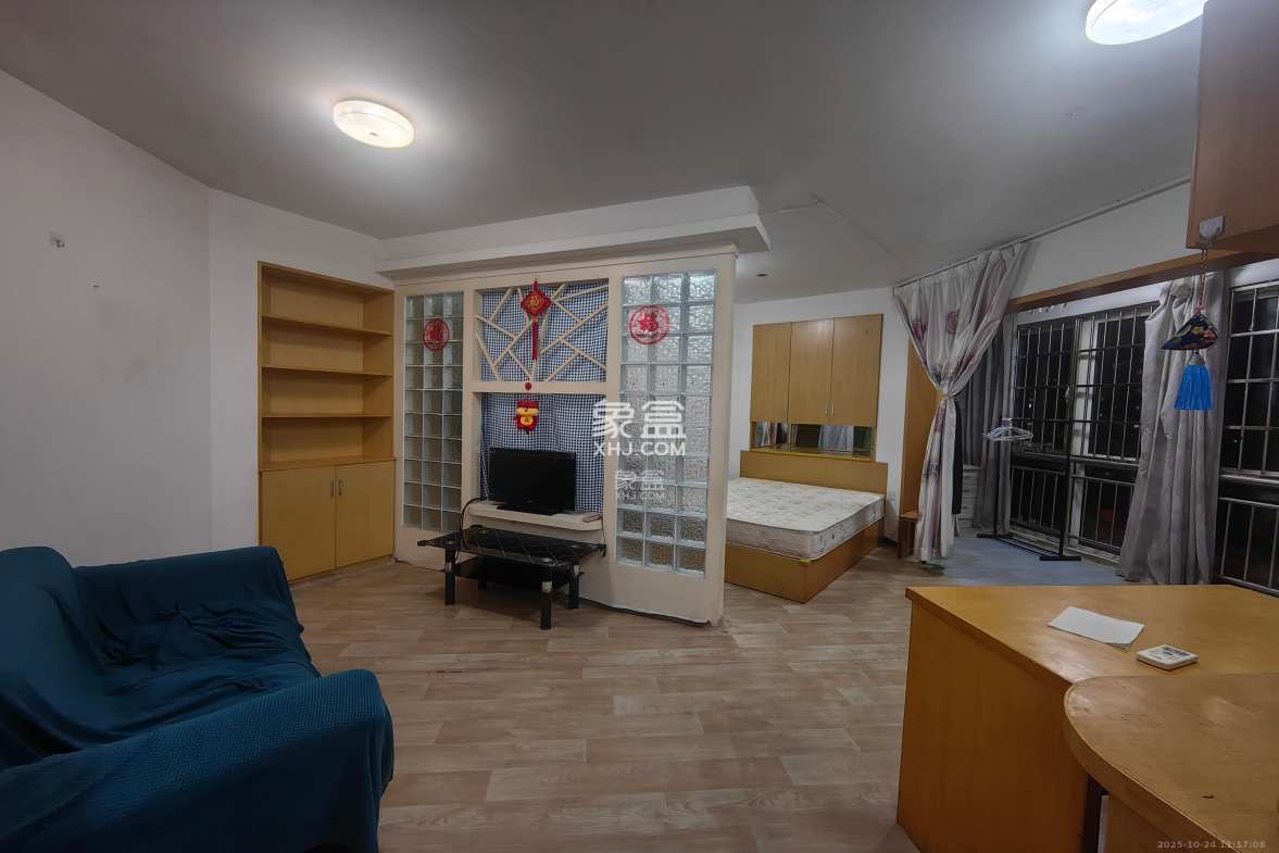 新芙蓉之都 1室1厅1卫 1600.0元/月 新芙蓉之都 1室1厅1卫 1600.0元/月室内图